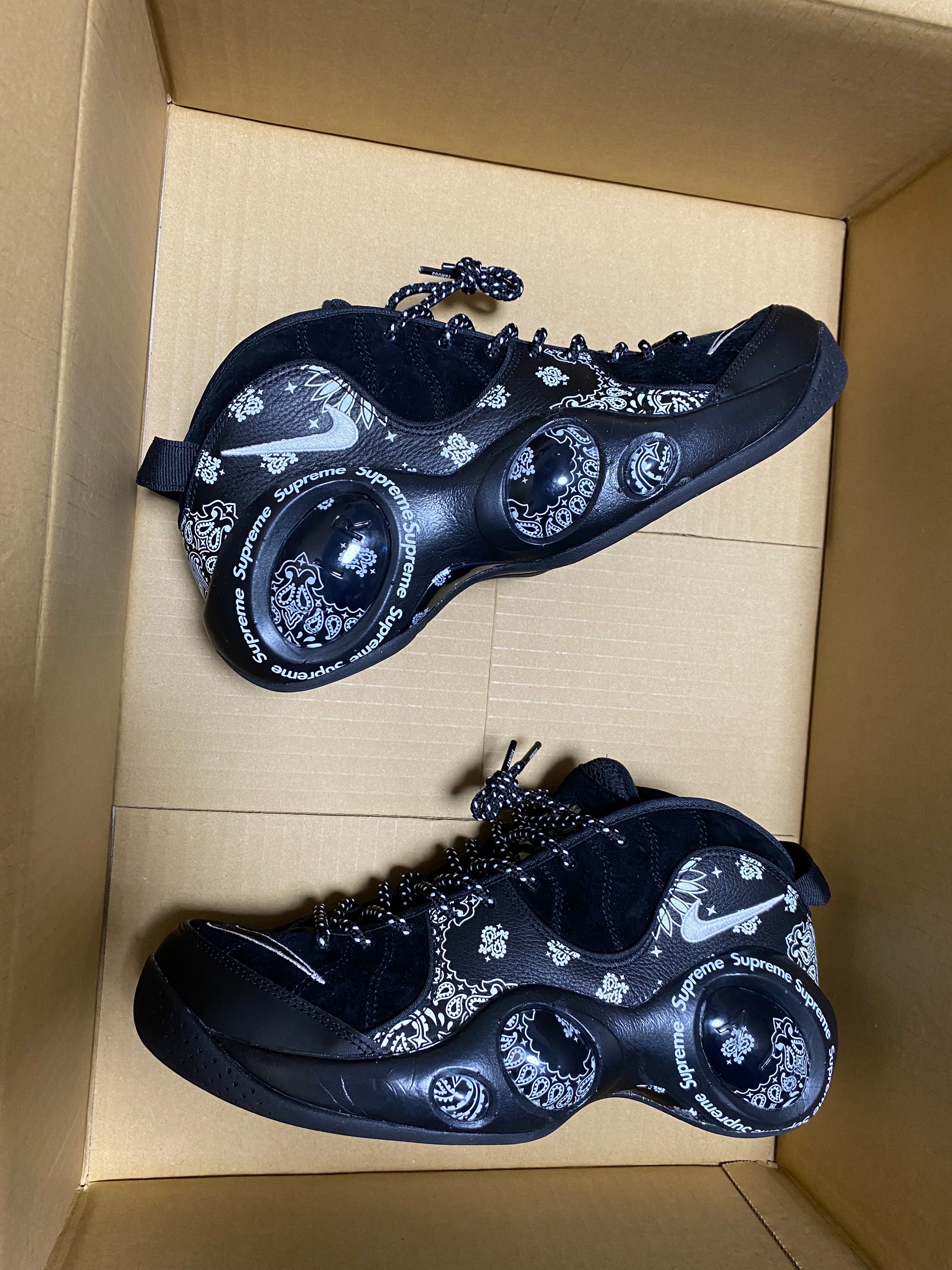 Supreme × Nike Air Zoom Flight 95 SP "Black/White"