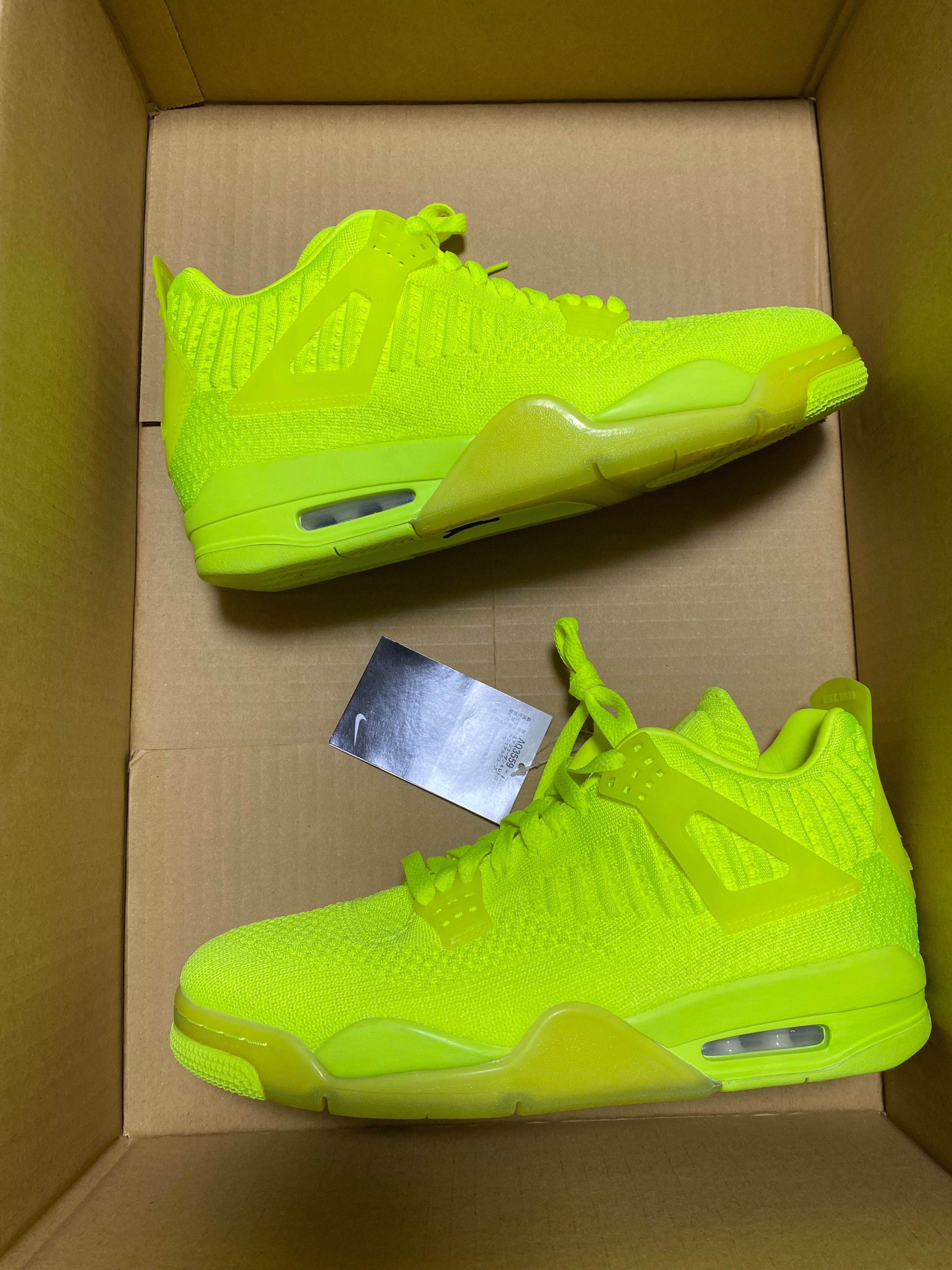 Nike Air Jordan 4 Retro Flyknit "Volt"