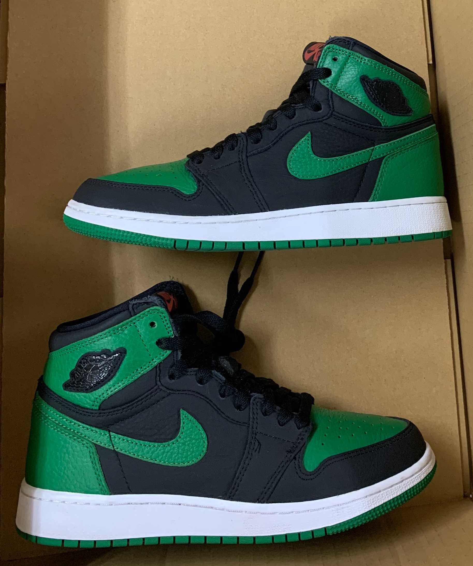 NIKE AIR JORDAN 1 RETRO HIGH OG GS "BLACK/PINE GREEN"