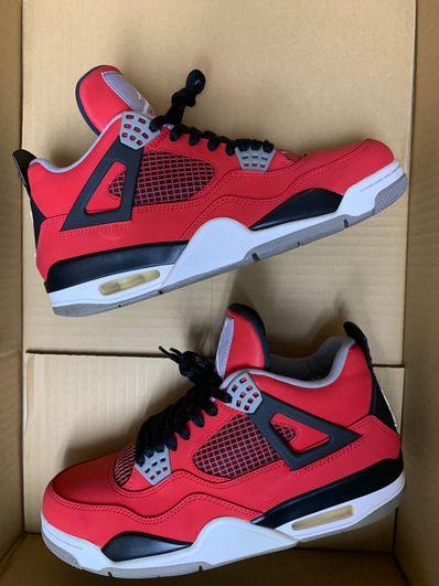 Nike Air Jordan 4 Retro "Toro Bravo"