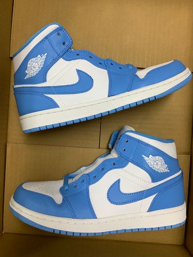 Nike Air Jordan 1 Retro Mid "UNC"