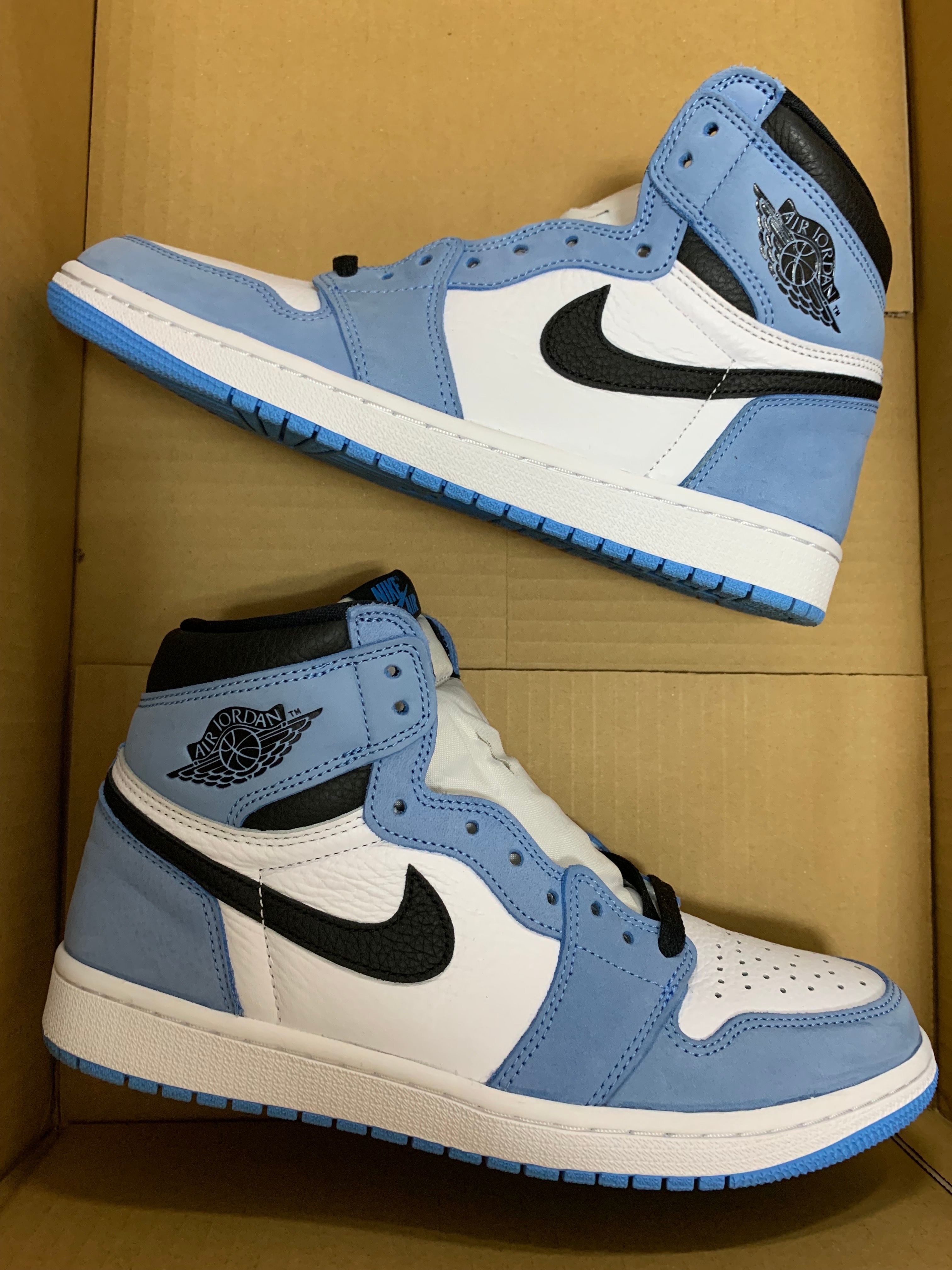 Nike Air Jordan 1 High OG "University Blue"