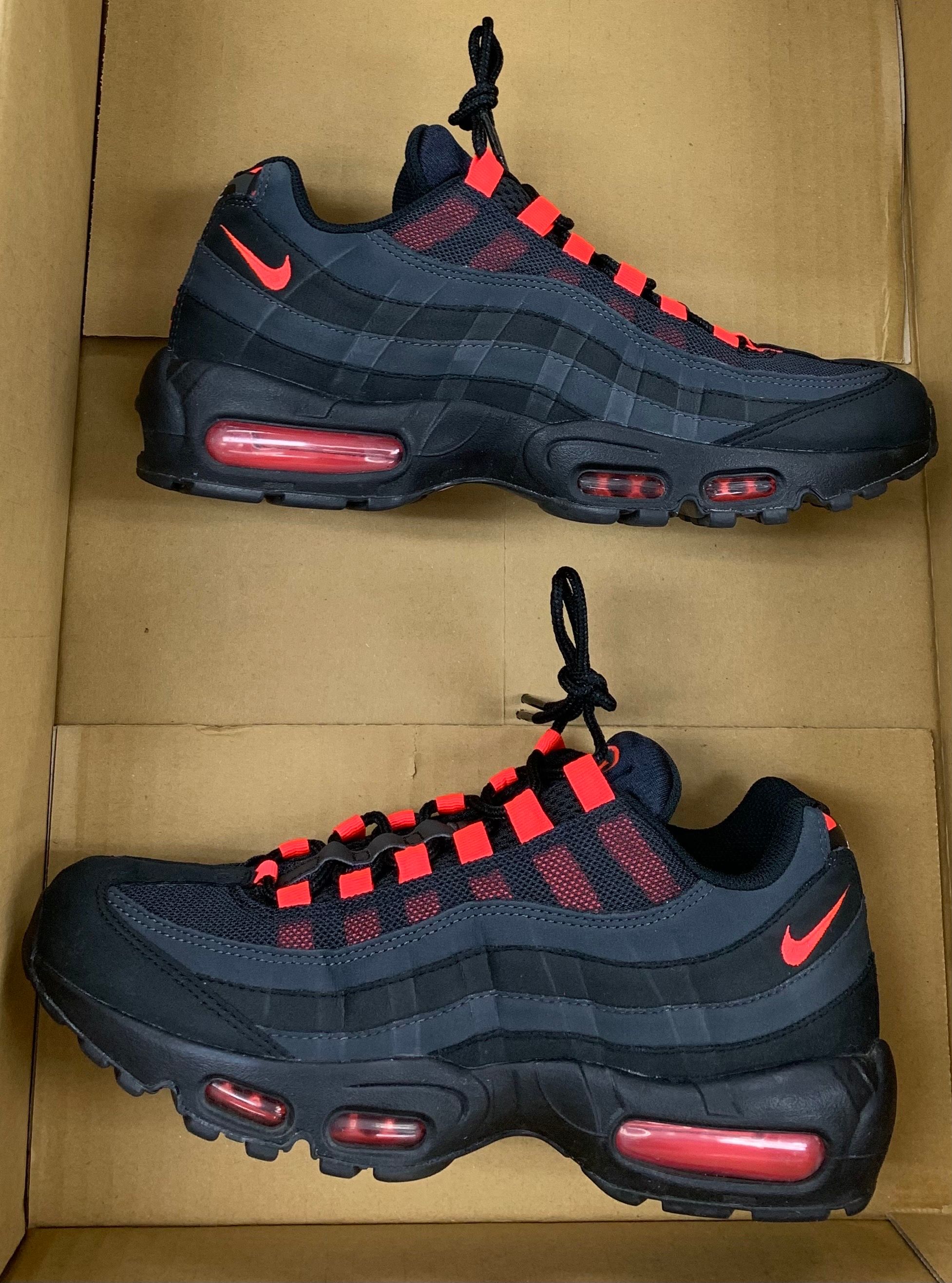 Nike Air Max 95 "Black Laser Crimson"