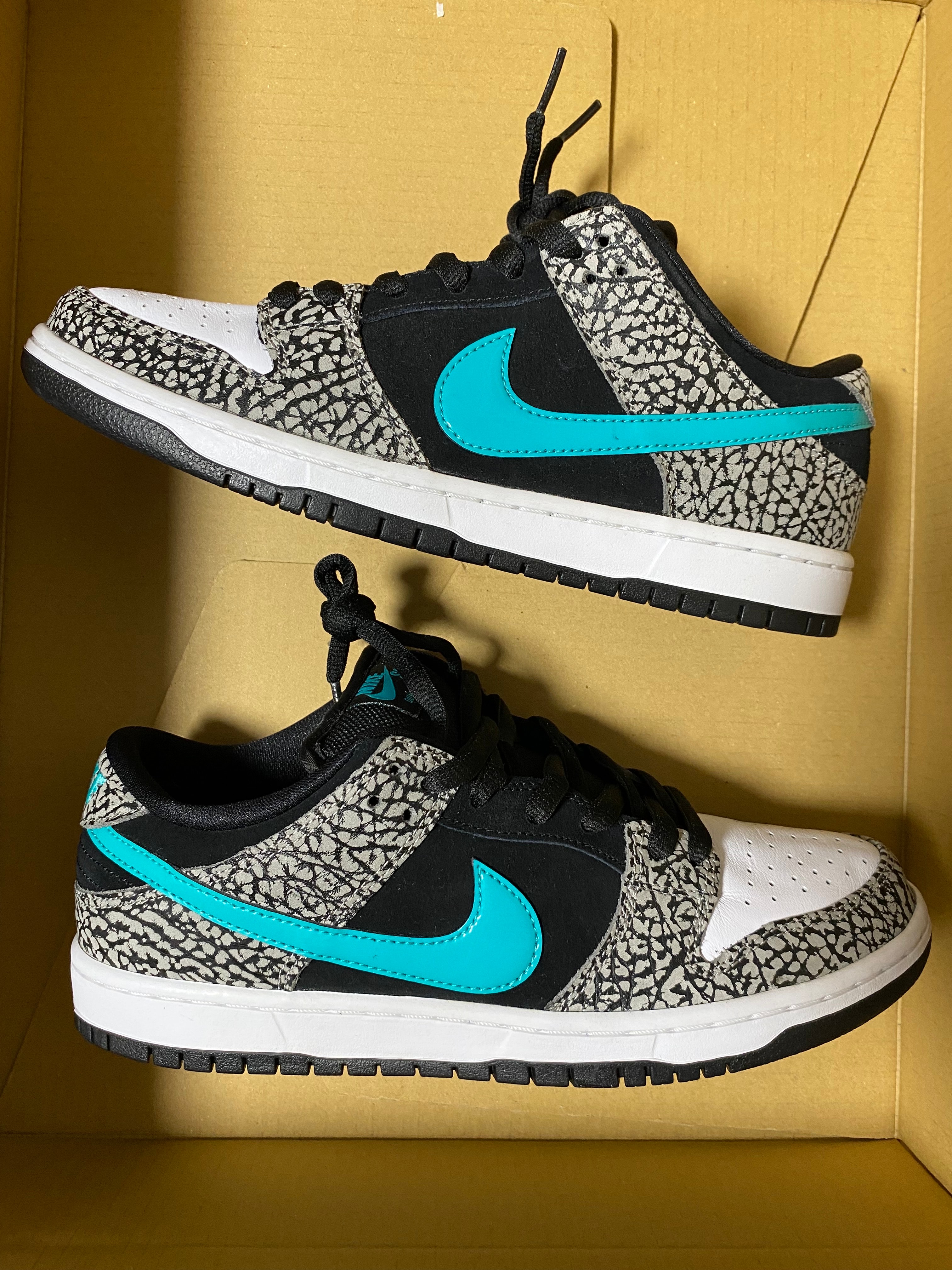 Nike SB Dunk Low "Elephant/Safari"