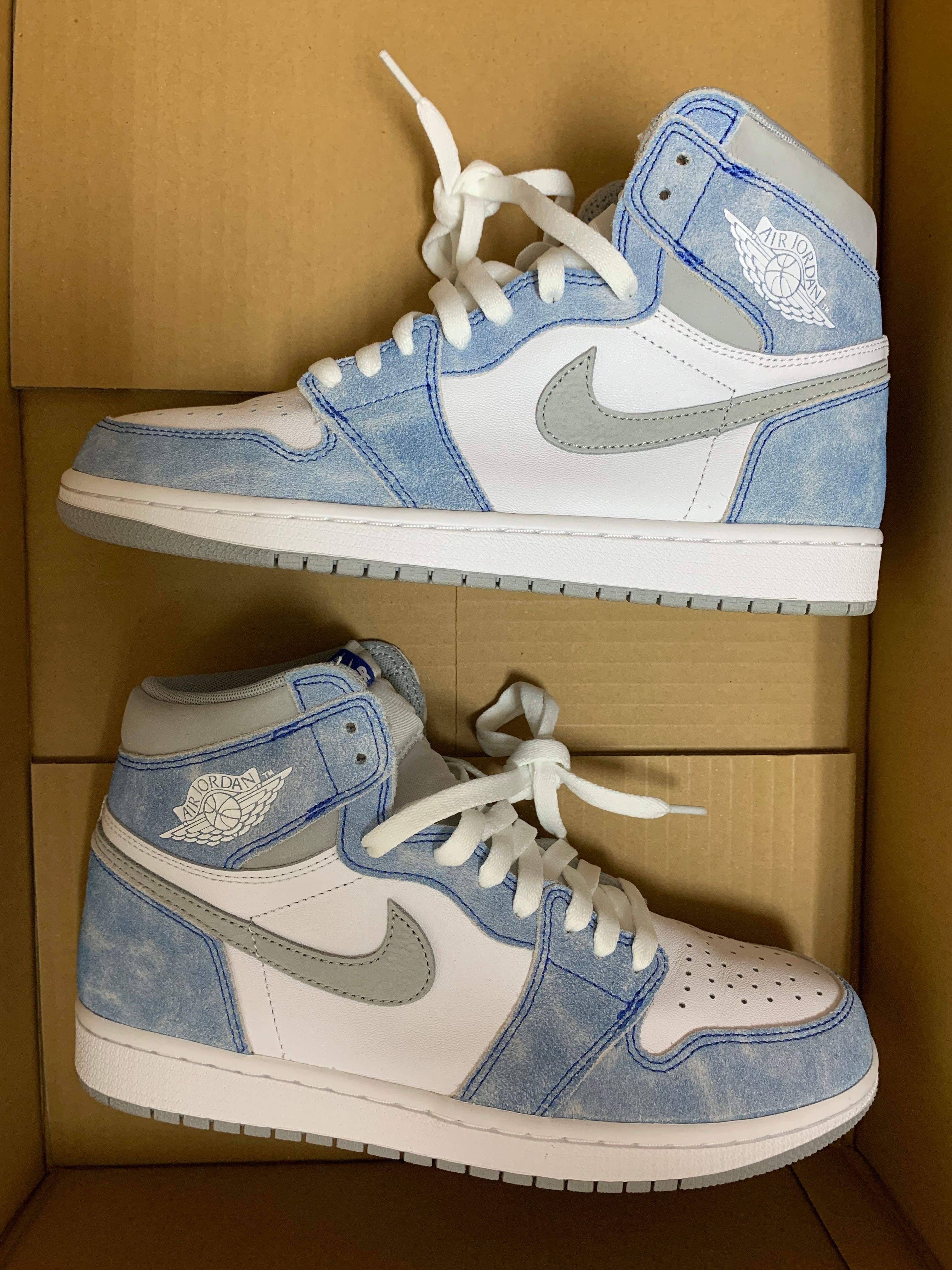 Nike Air Jordan 1 High OG "Hyper Royal"