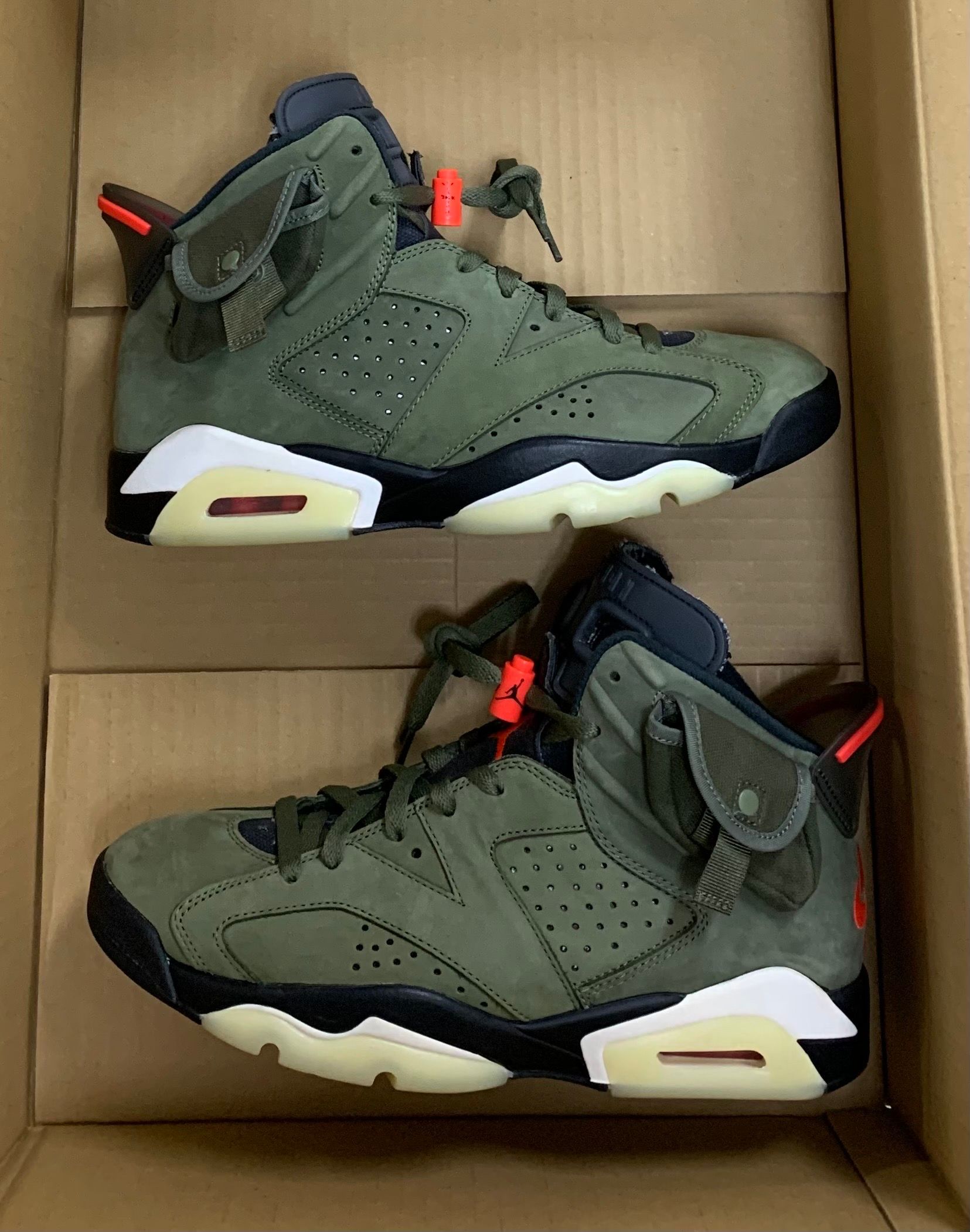 Travis Scott × Nike Air Jordan 6 Retro "Medium Olive"