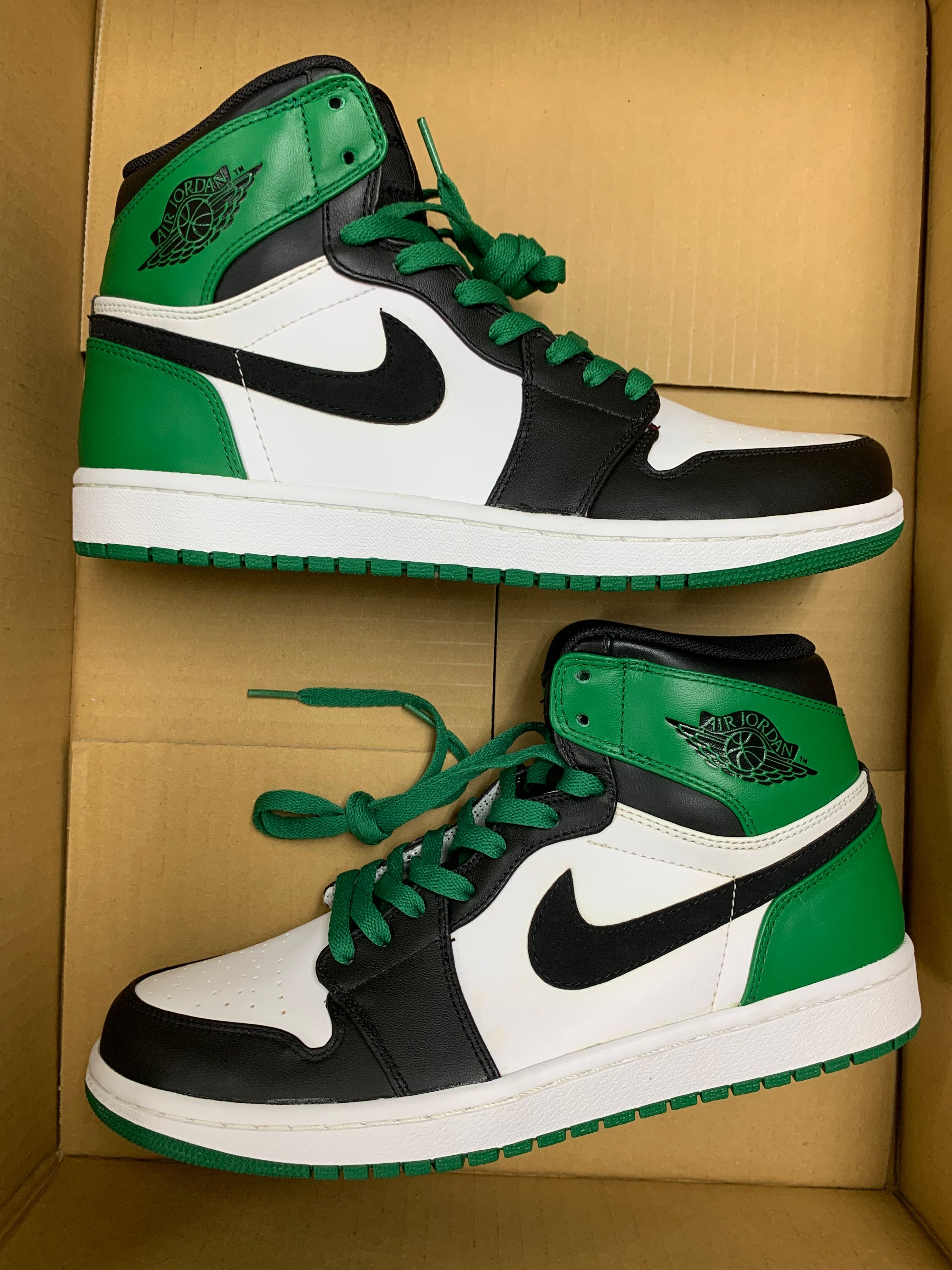 Nike Air Jordan 1 "Defining Moments Pack One 60 Pts" (332550-061/332550-101)