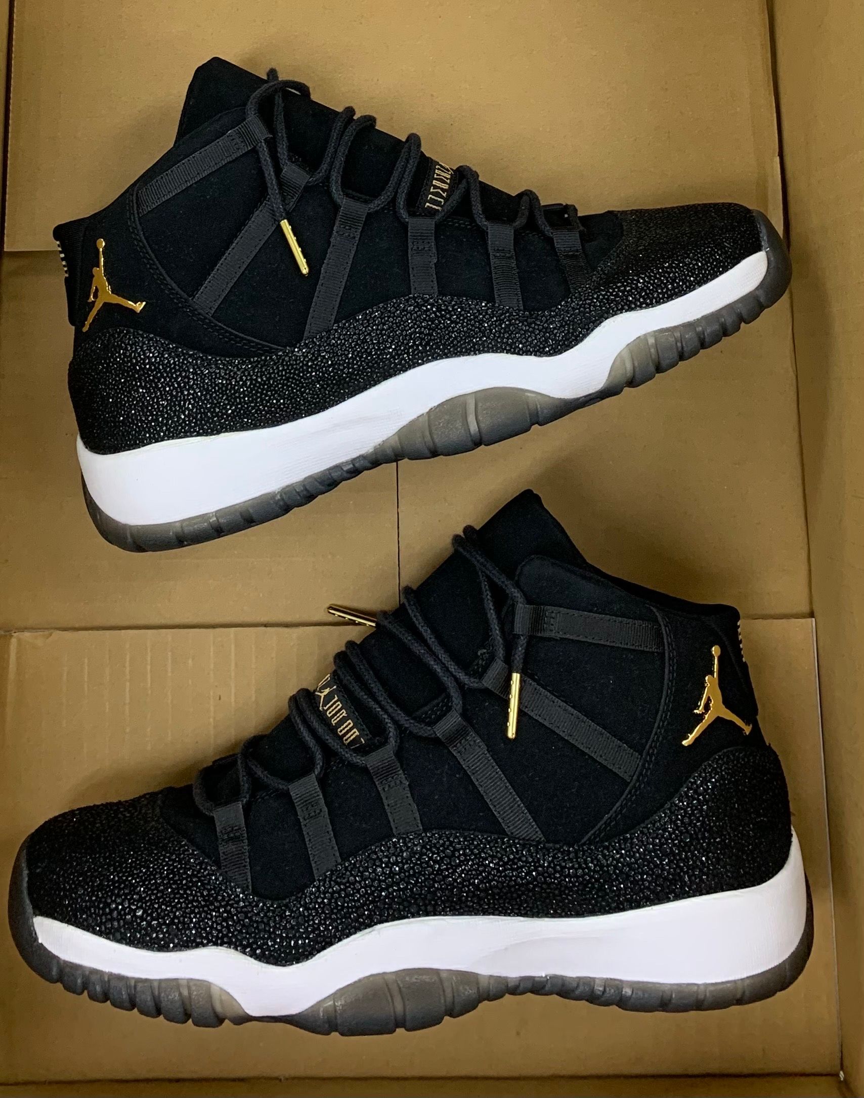 Nike GS Air Jordan 11 "Heiress/Black Stingray"