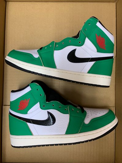 Nike Women's Air Jordan 1 High OG "Lucky Green/White-Sail-Black"