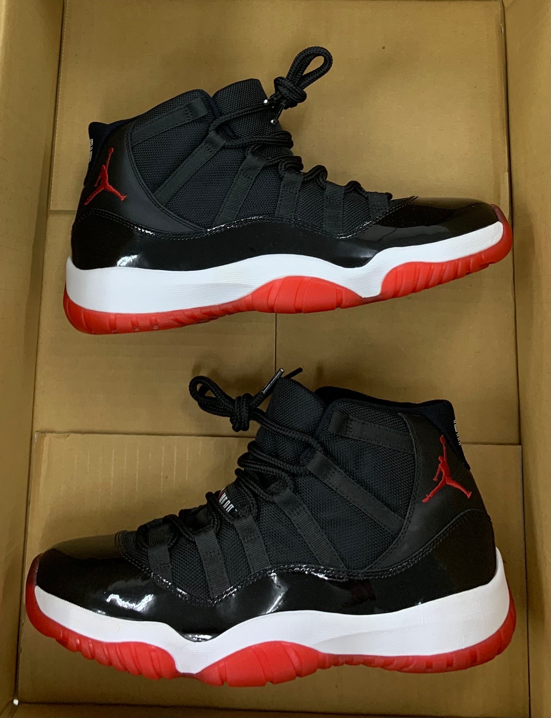 Nike Air Jordan 11 Retro "Playoffs" (2012)