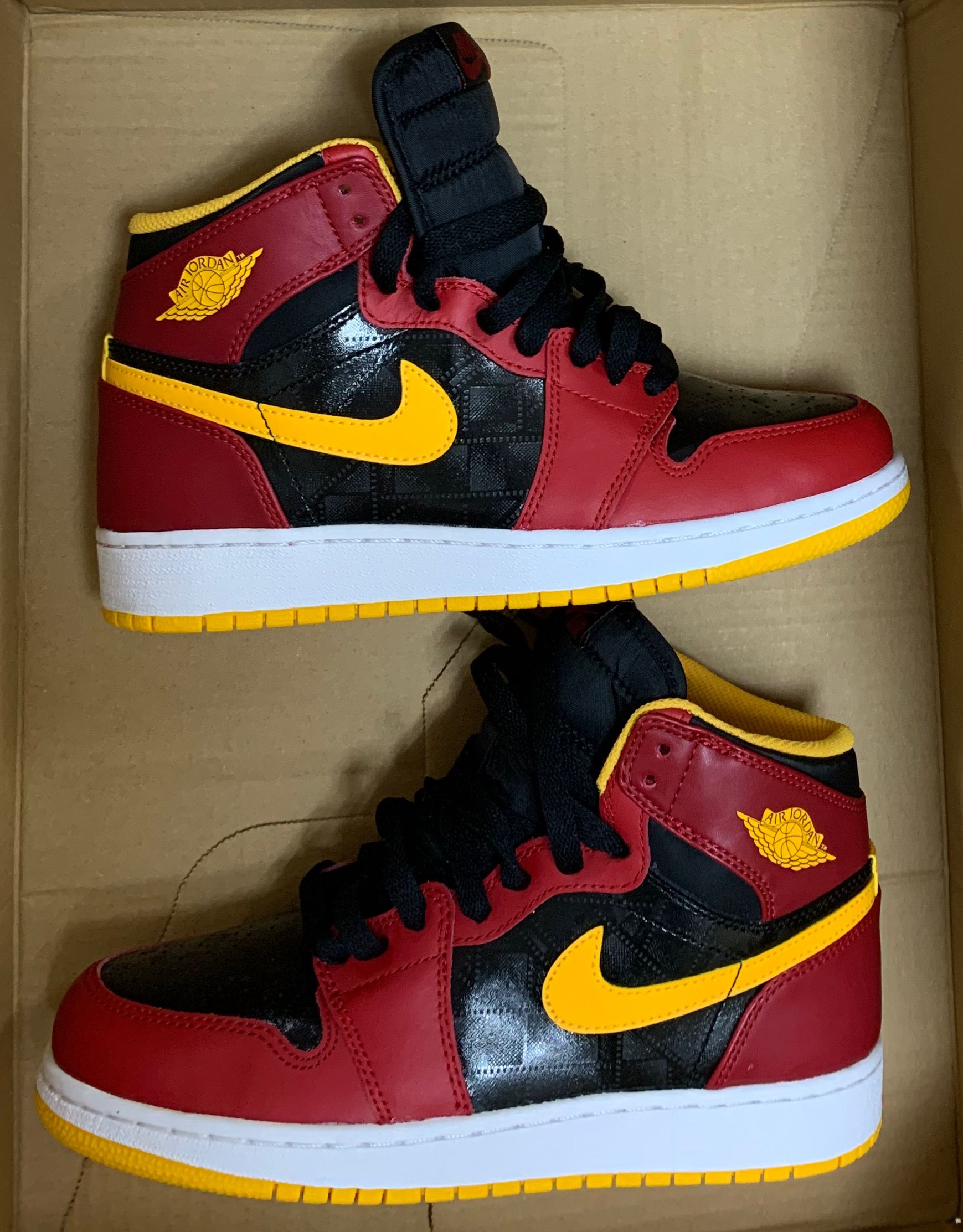 Nike Air Jordan 1 Retro High "Human Highlight"