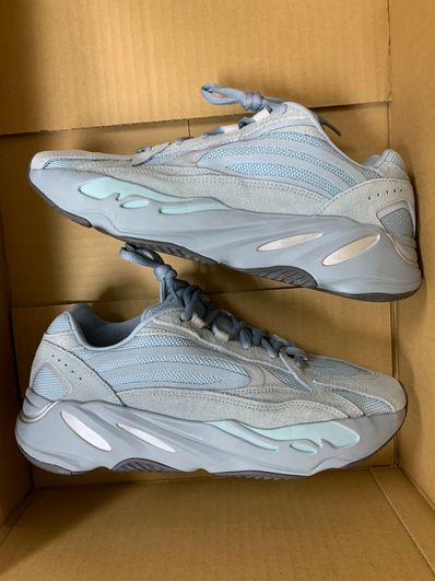 Adidas yeezy hospital blue queen deals