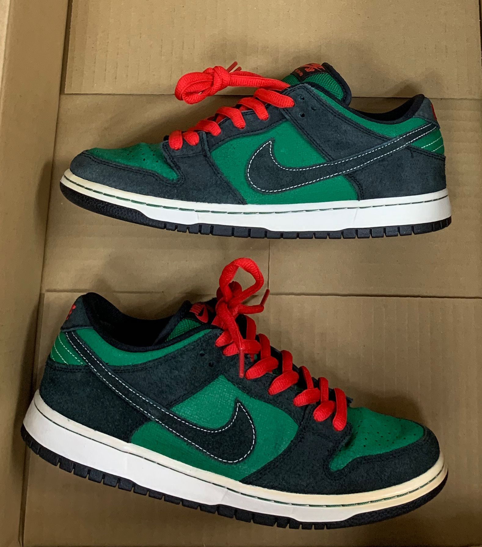 Nike SB Dunk Low "Pine Green Black"