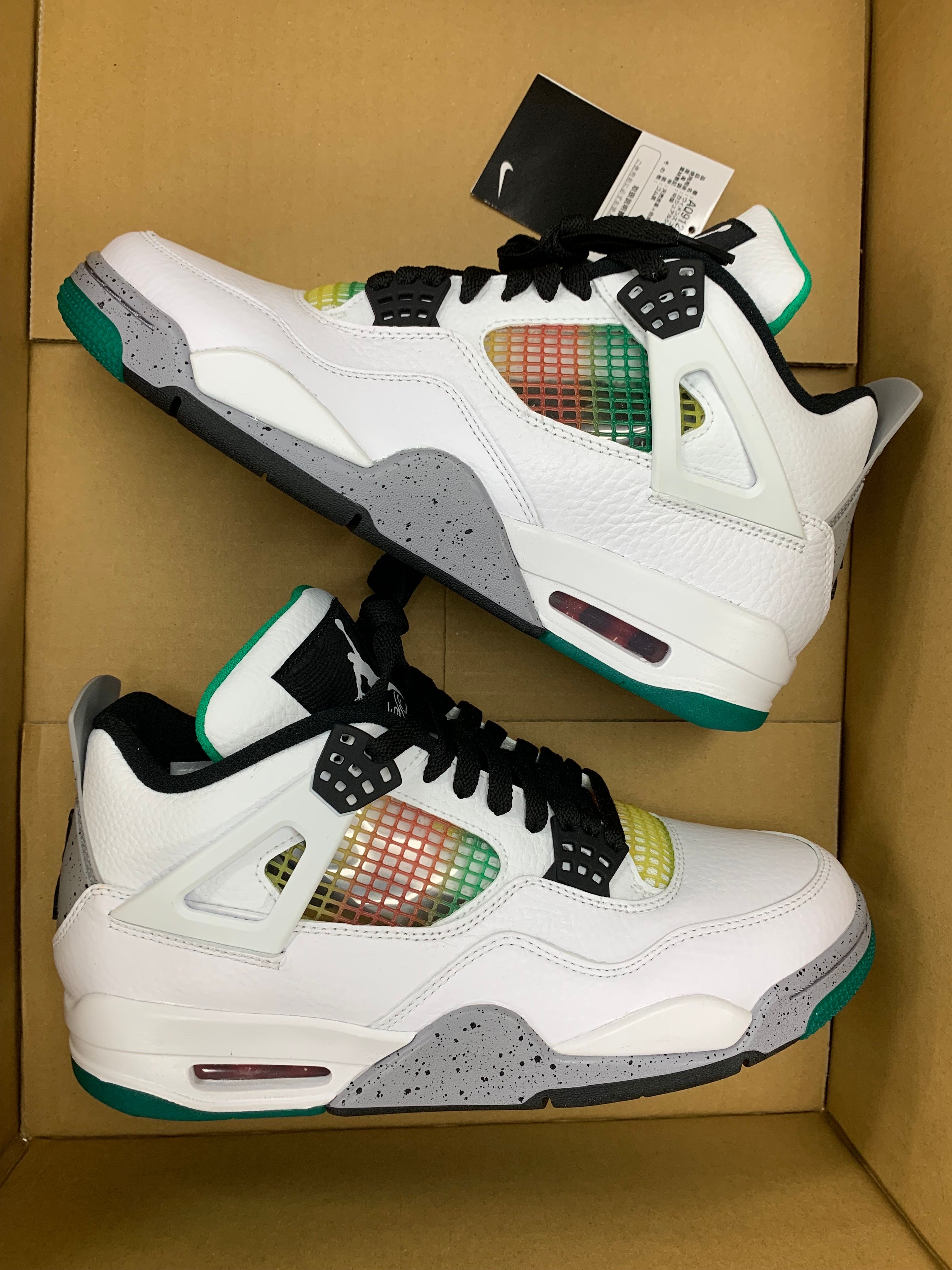 NIKE Women's AIR JORDAN 4 "LUCID GREEN"