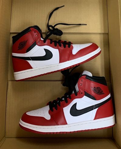 Nike Air Jordan 1 Retro High "Chicago" (2013)