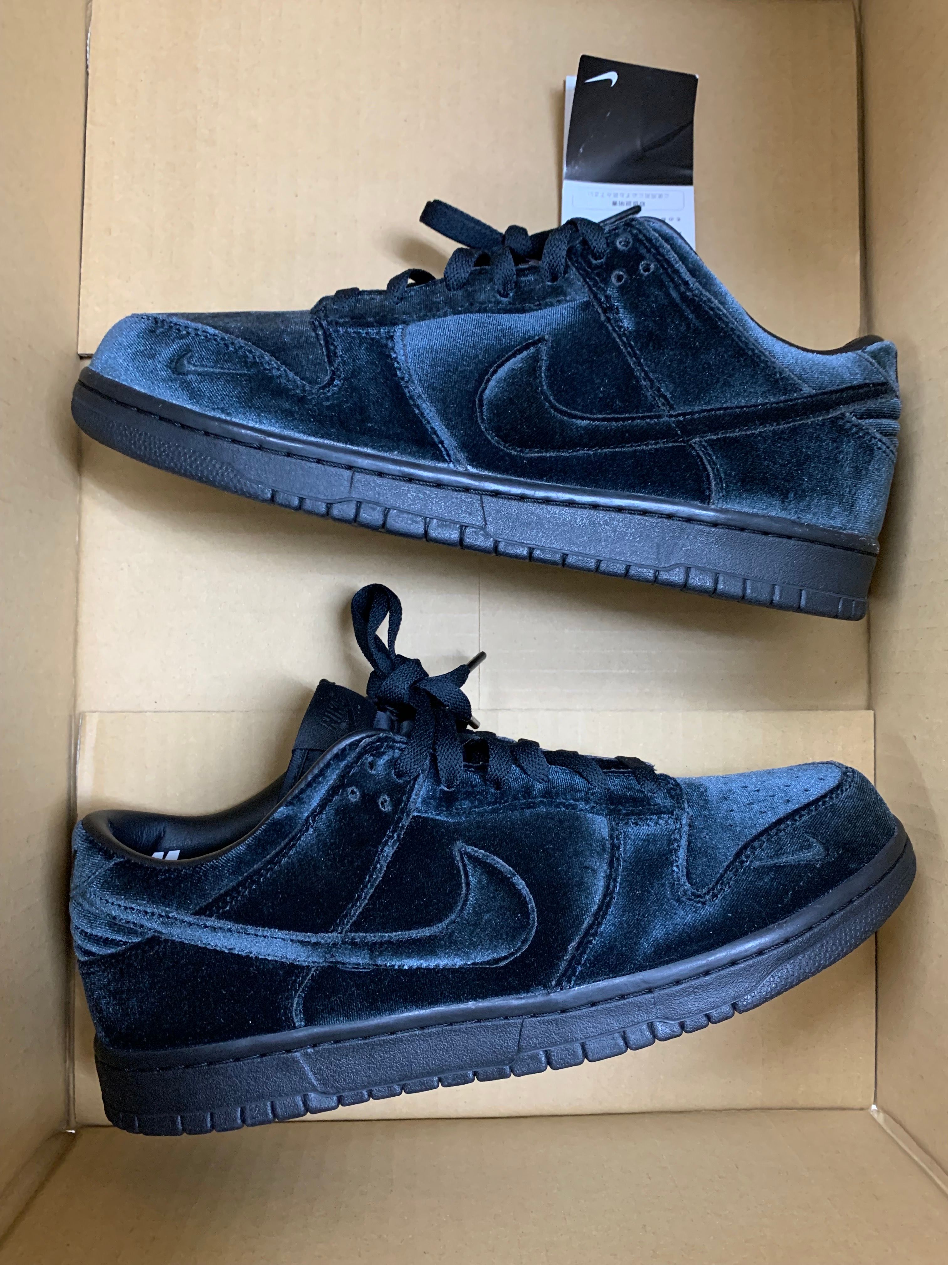 Dover Street Market × Nike Dunk Low "Triple Black"