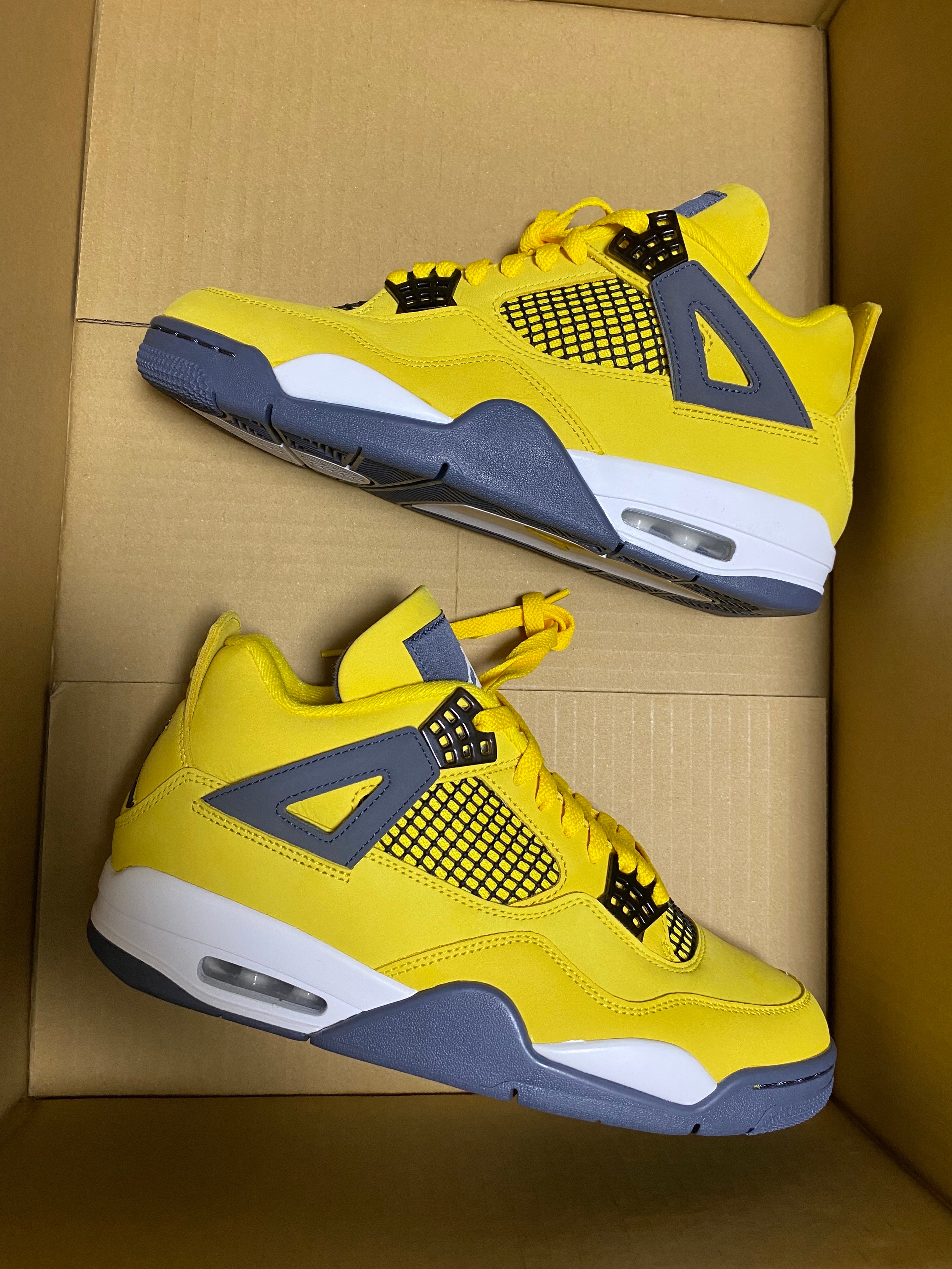 Nike Air Jordan 4 "Tour Yellow"