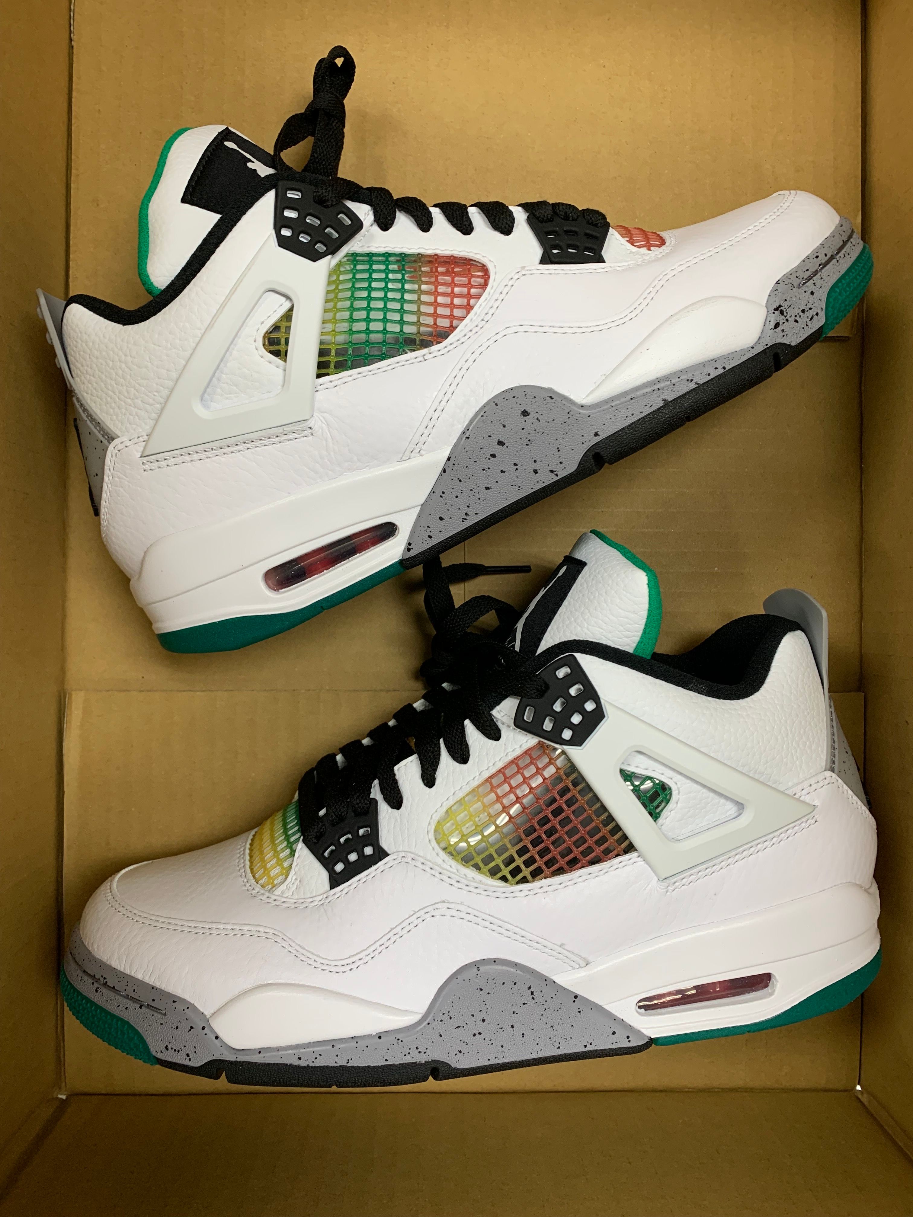 NIKE Women's AIR JORDAN 4 