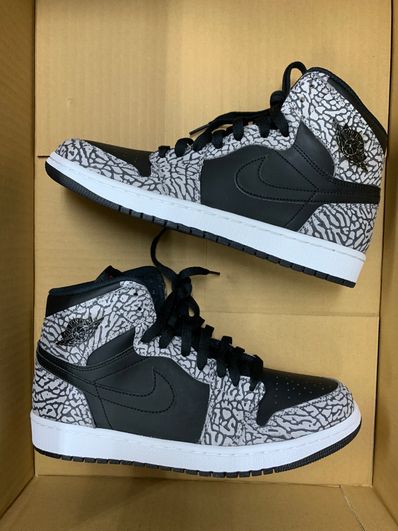 Nike Air Jordan 1 Retro High "Un-Supreme"