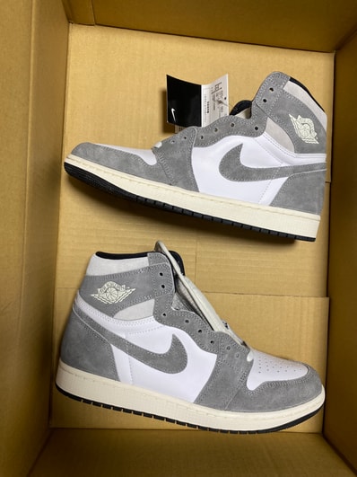 Nike Air Jordan 1 Retro High OG "Black and Smoke Grey"