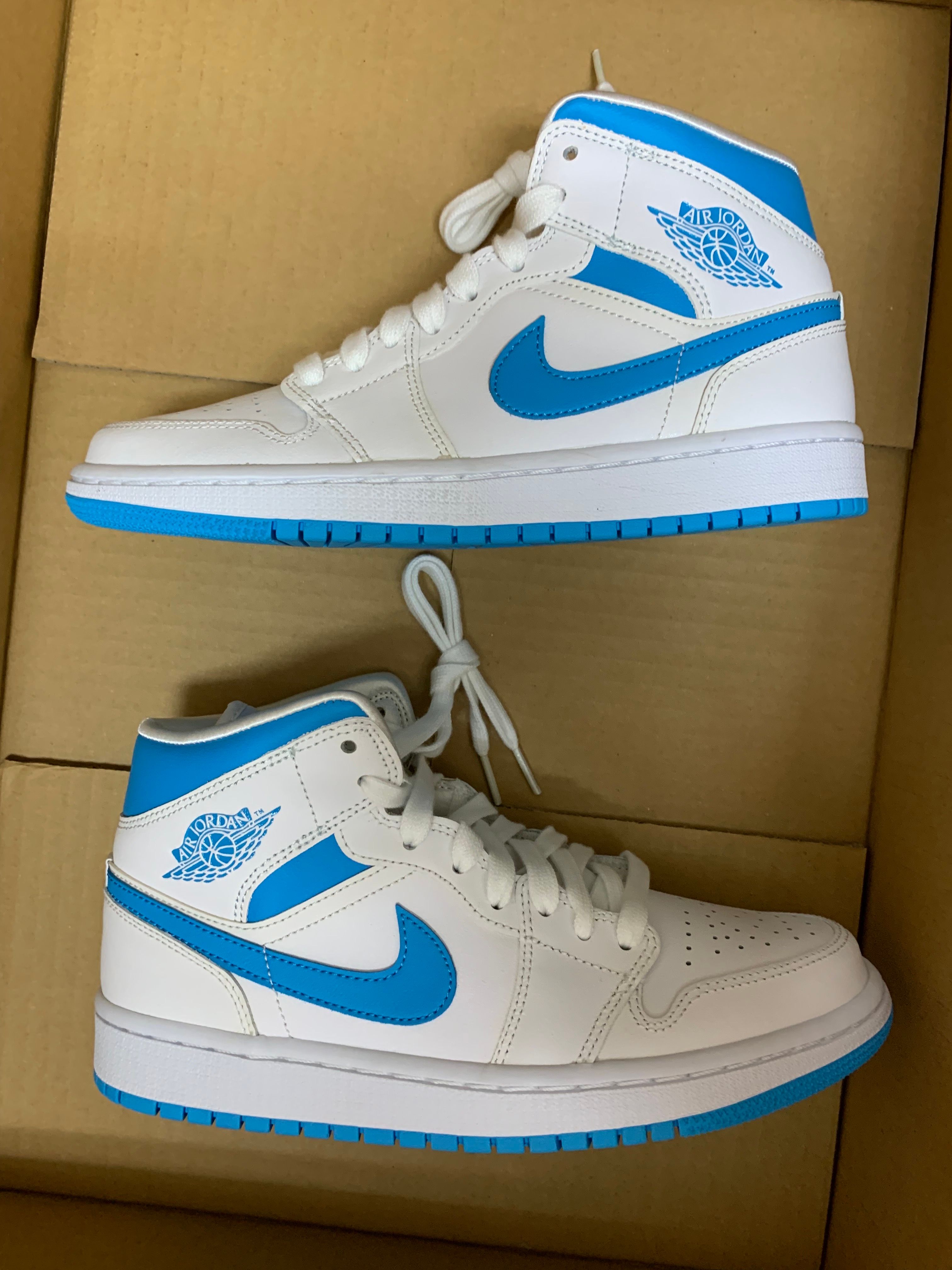 Nike Women's Air Jordan 1 Mid "UNC"