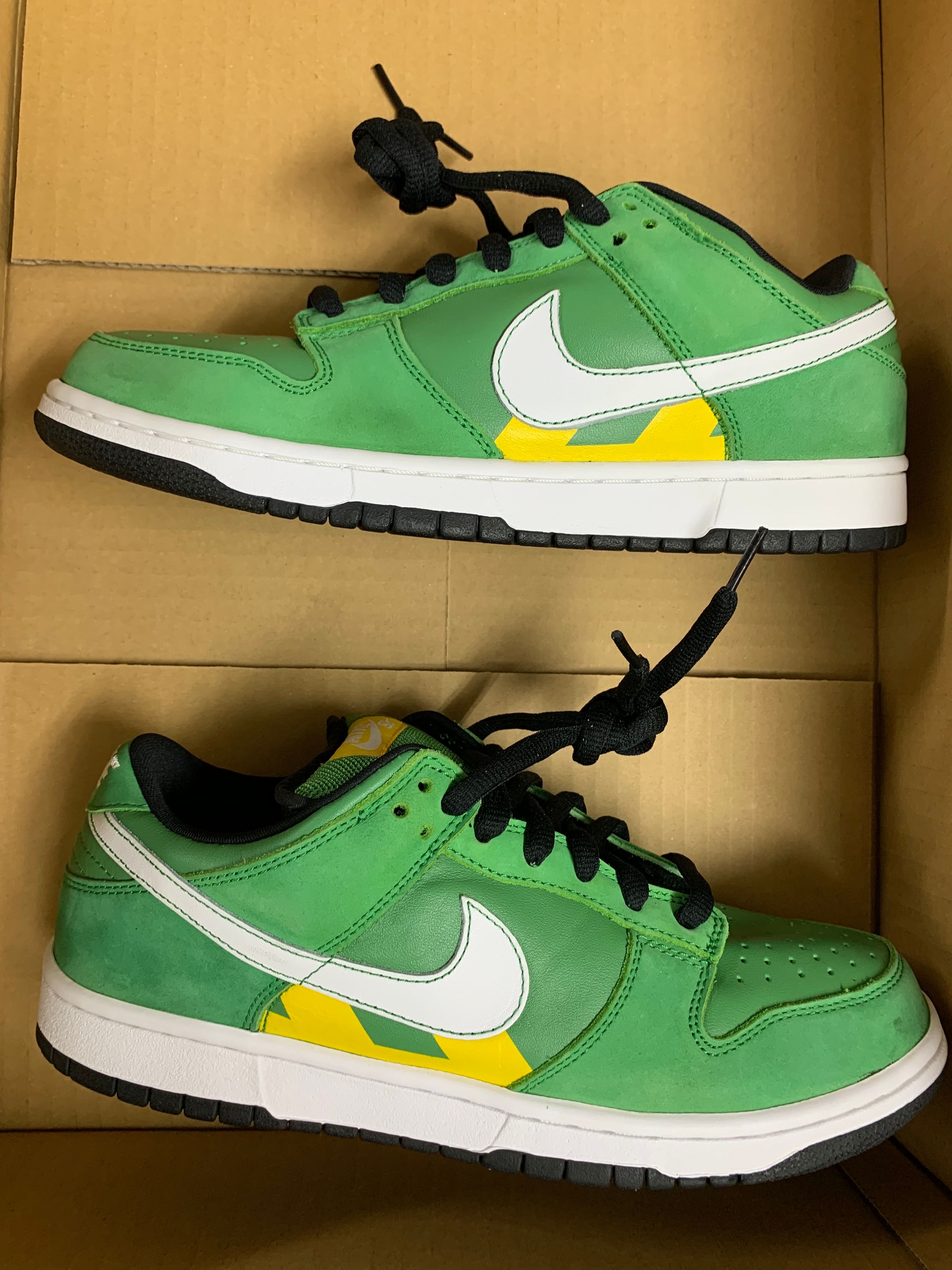 Nike SB Dunk Low "Tokyo Green Taxi"