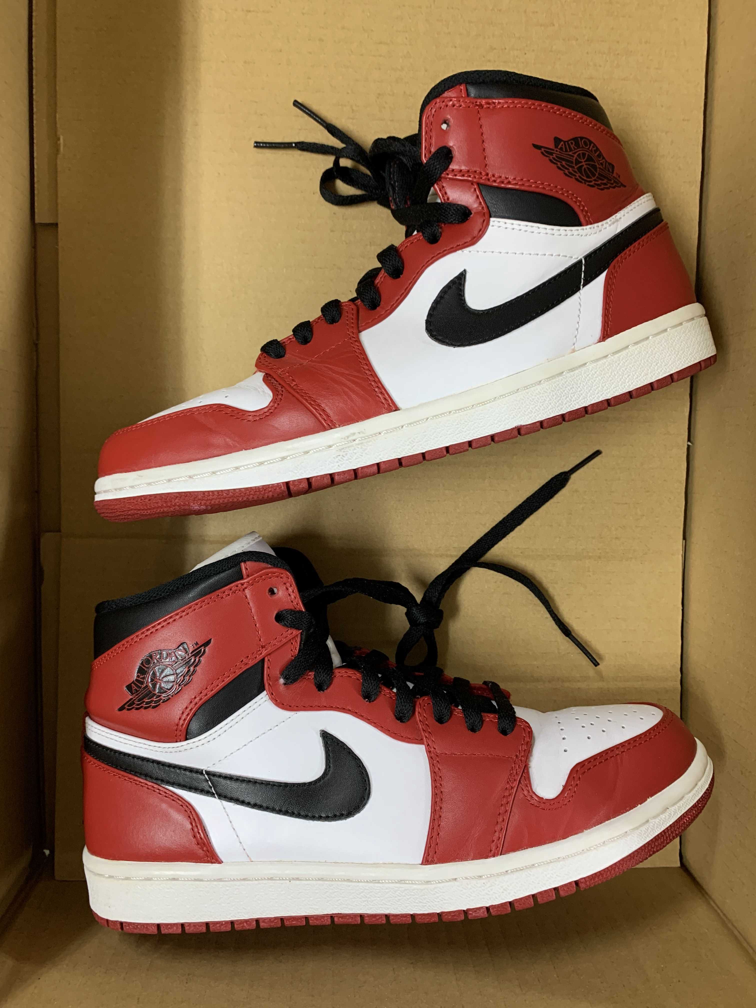 Nike Air Jordan 1 Retro High "Chicago" (2013)