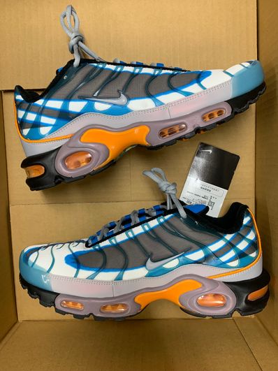 NIKE AIR MAX PLUS DELUXE
