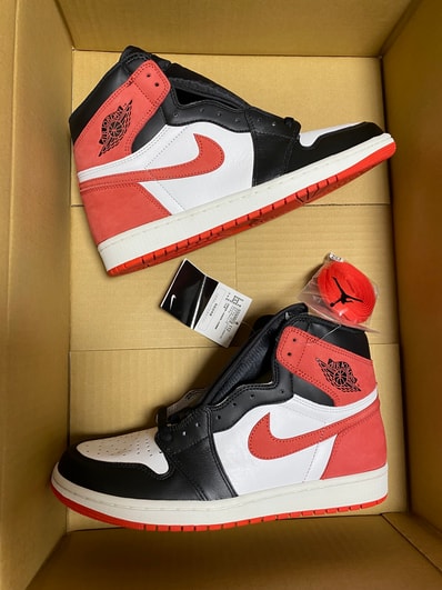 Nike Air Jordan 1 Retro High "Track Red"