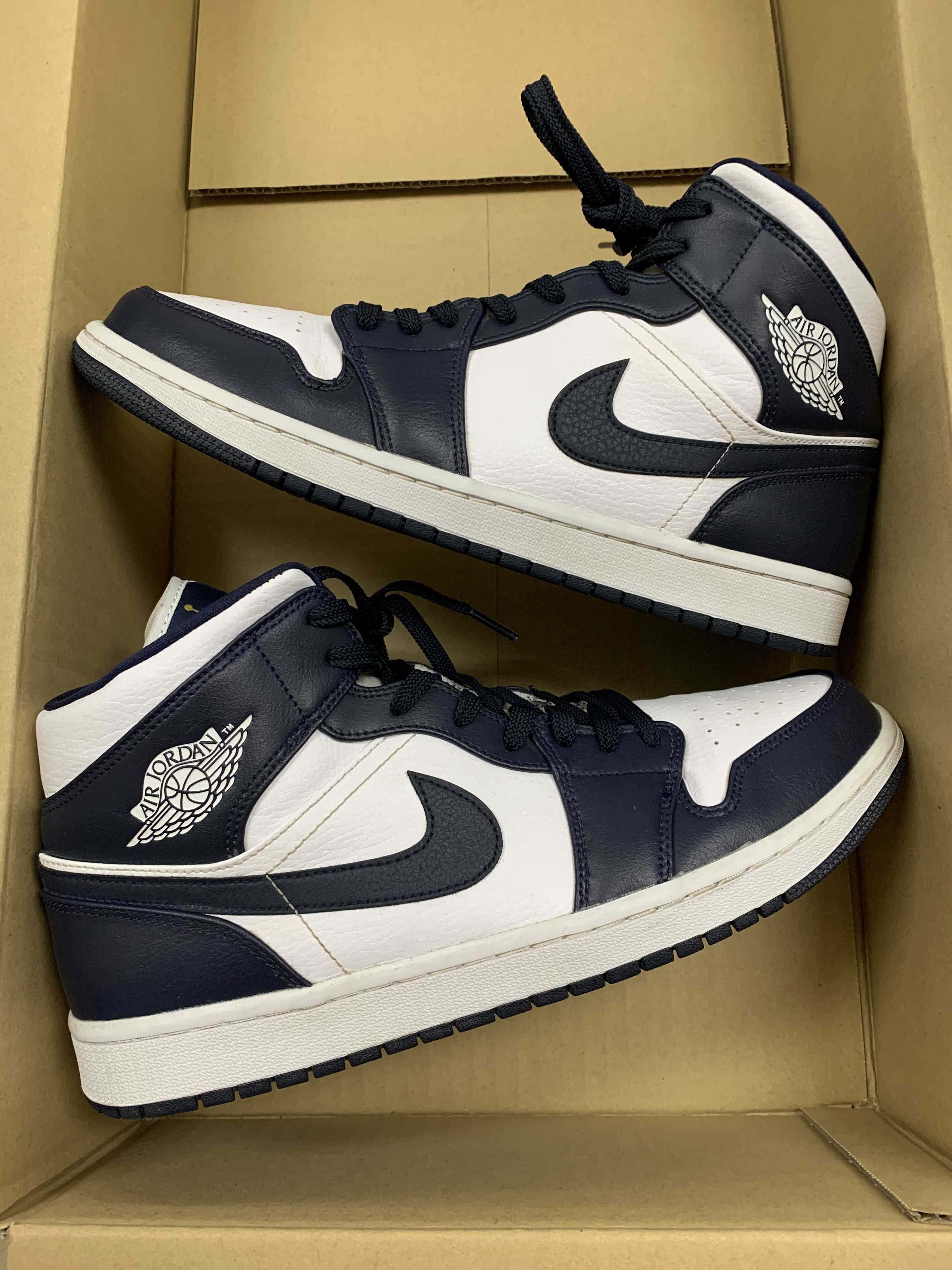 Nike Air Jordan 1 Mid "White Metallic Gold Obsidian"