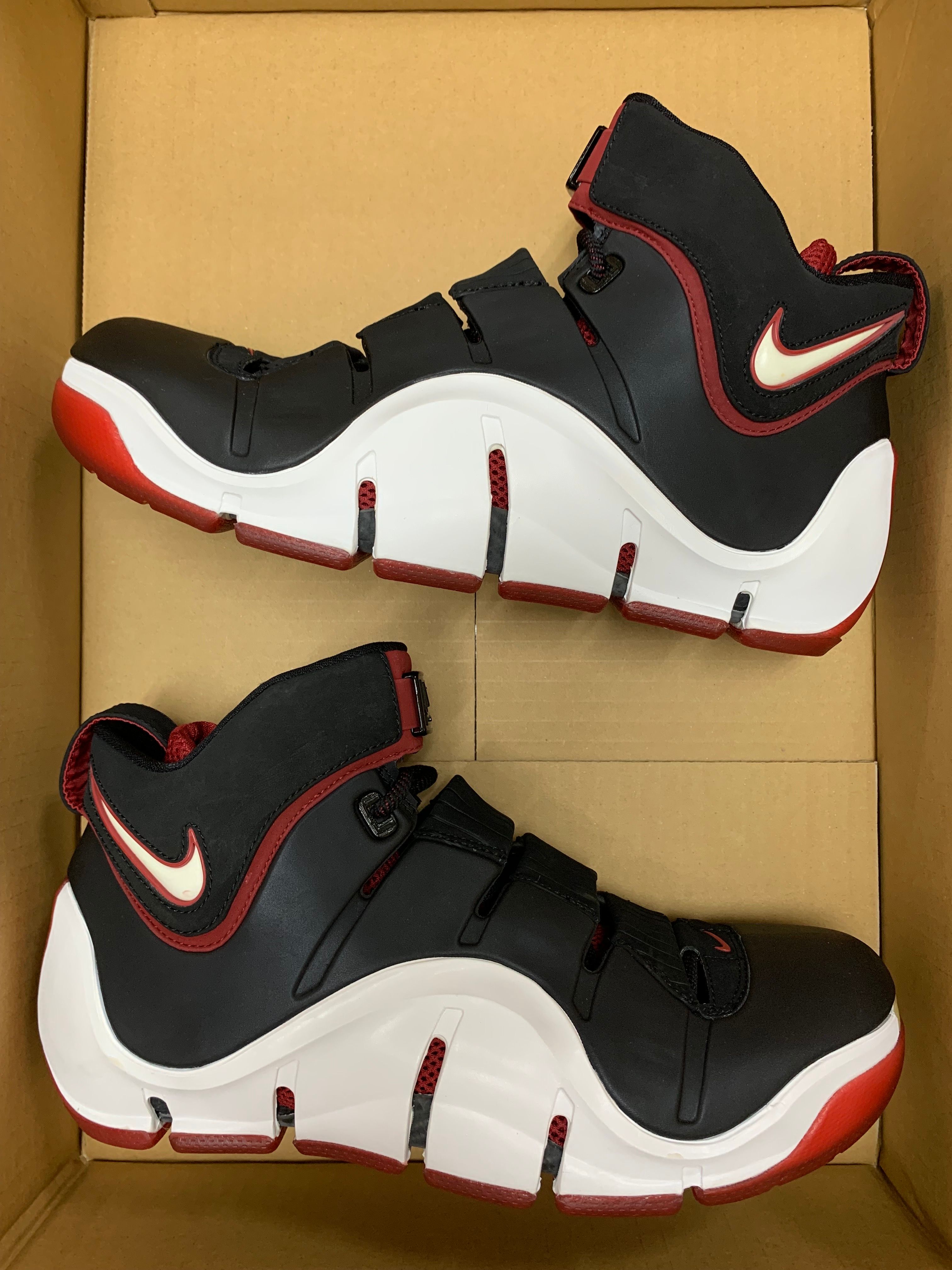 Nike LeBron 4 "Black White Red"