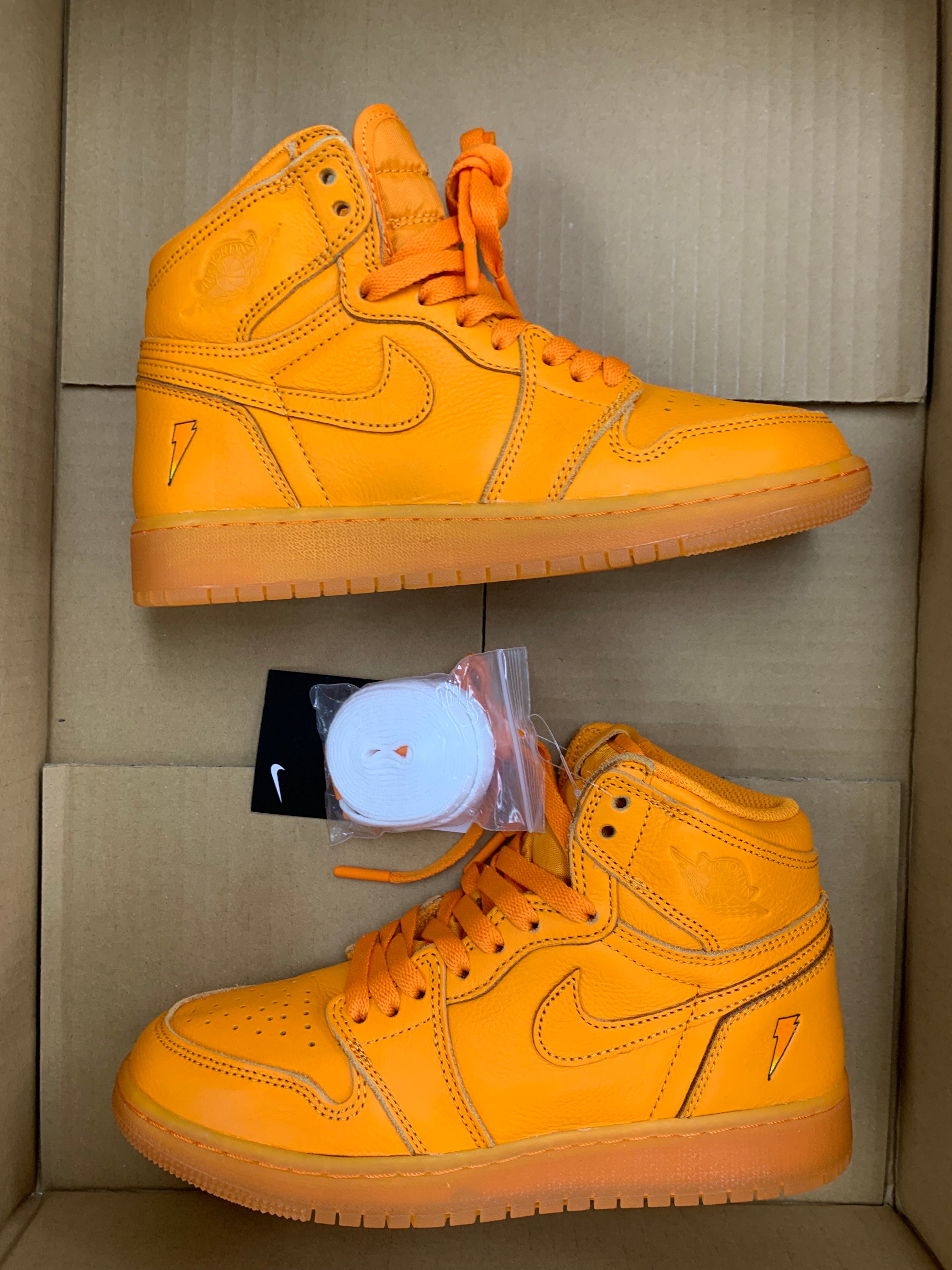 Nike GS Air Jordan 1 Retro High Gatorade "Orange Peel"