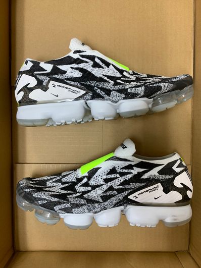 Acronym × Nike Vapormax Moc 2 "Light BoneE"