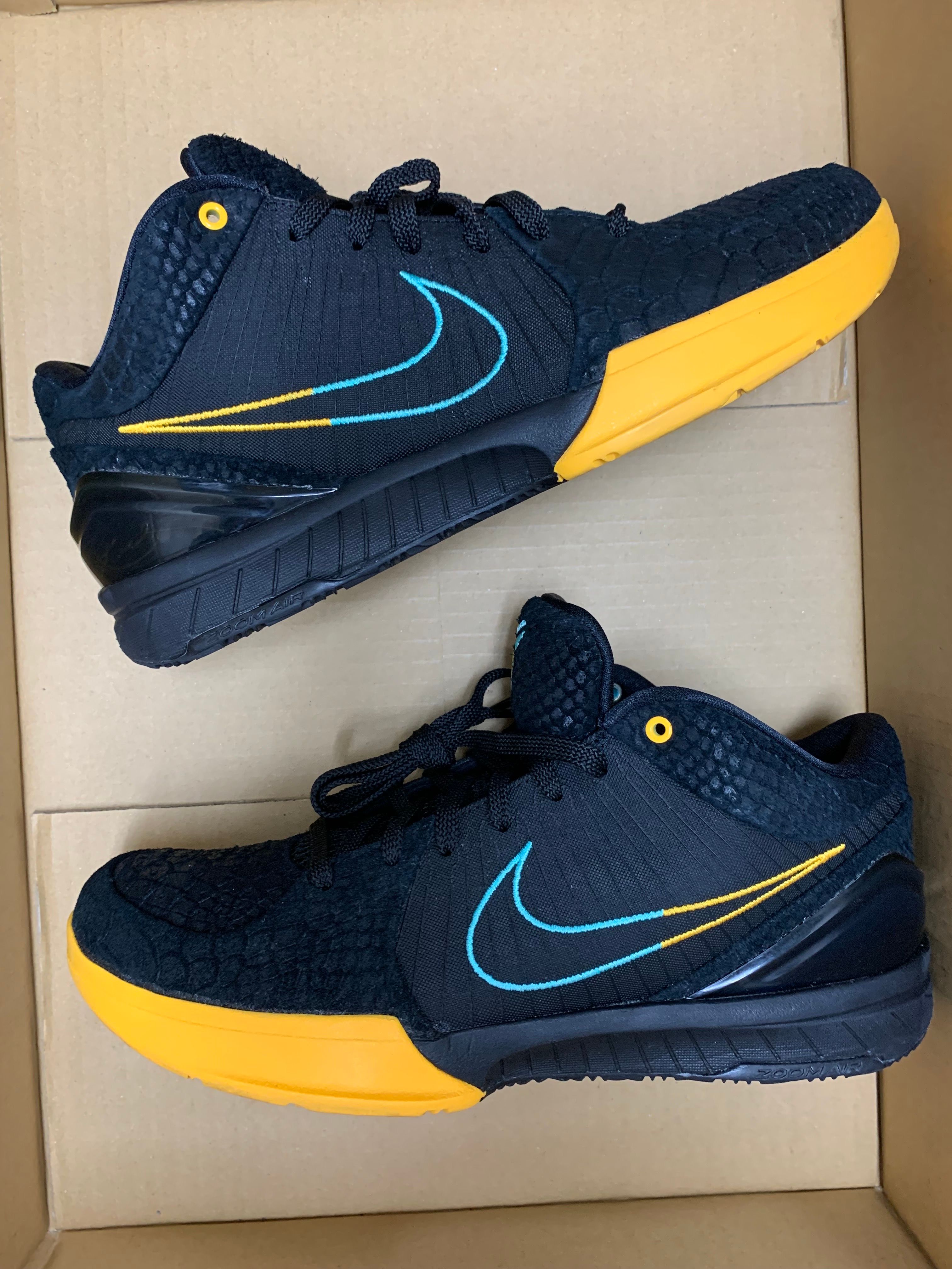 NIKE ZOOM KOBE 4 PROTRO "BLACK SNAKE TEXTURE"