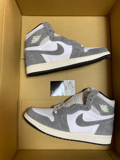Nike Air Jordan 1 Retro High OG "Black and Smoke Grey"