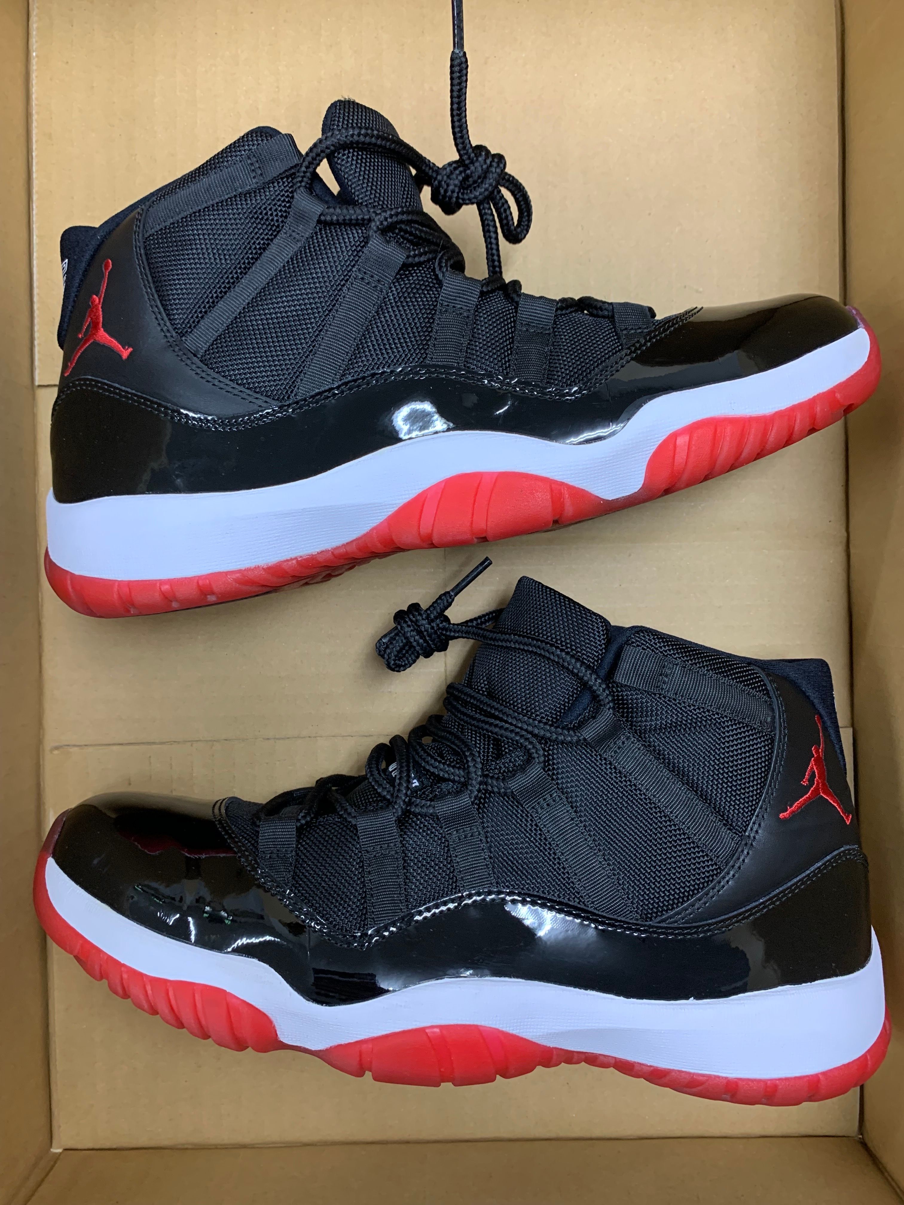 Nike Air Jordan 11 Retro "Playoffs" (2012)