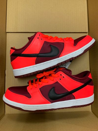 Nike SB Dunk Low "Laser Crimson"