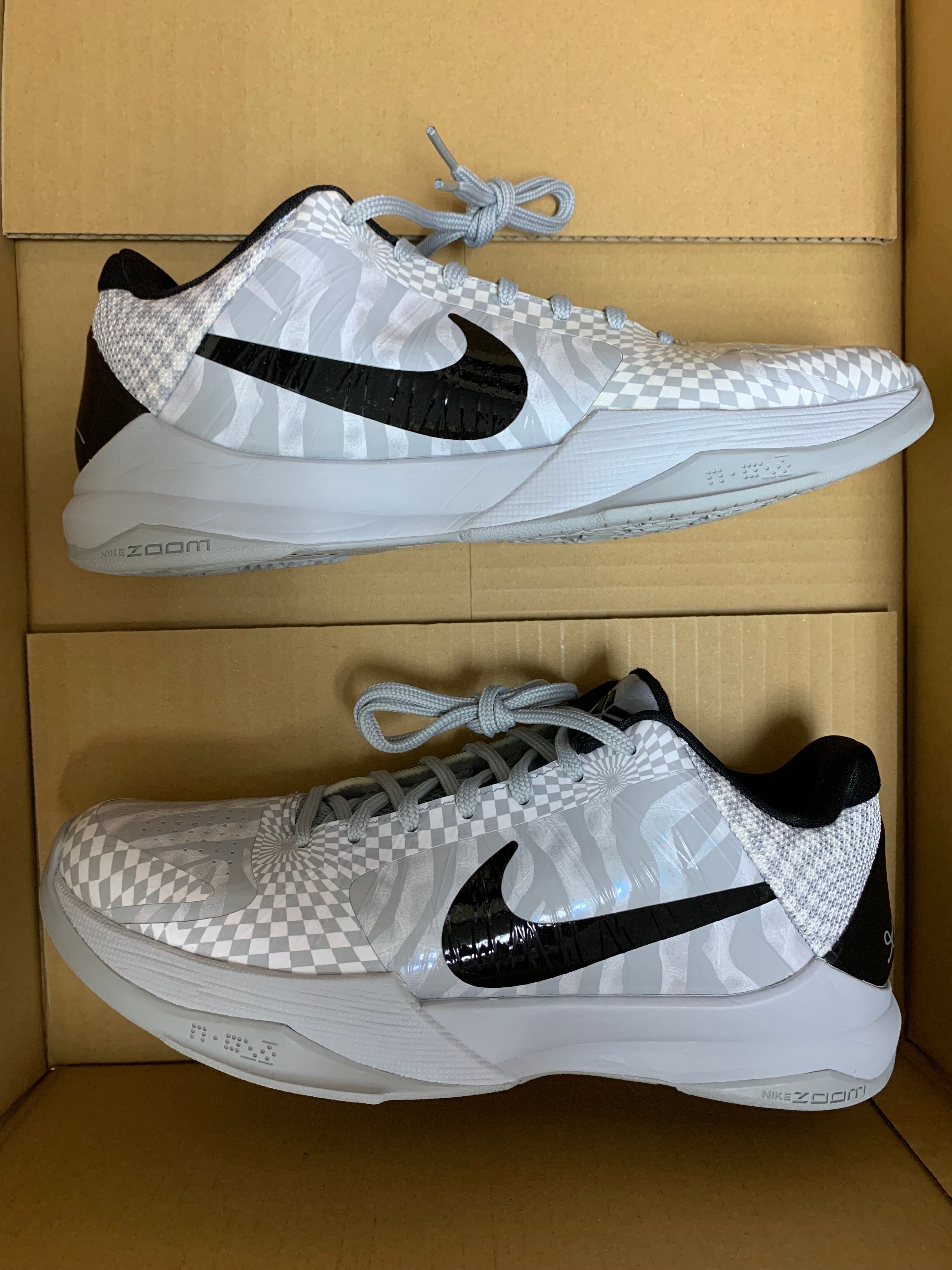 Nike Kobe 5 Protro Zebra PE "Wolf Grey"