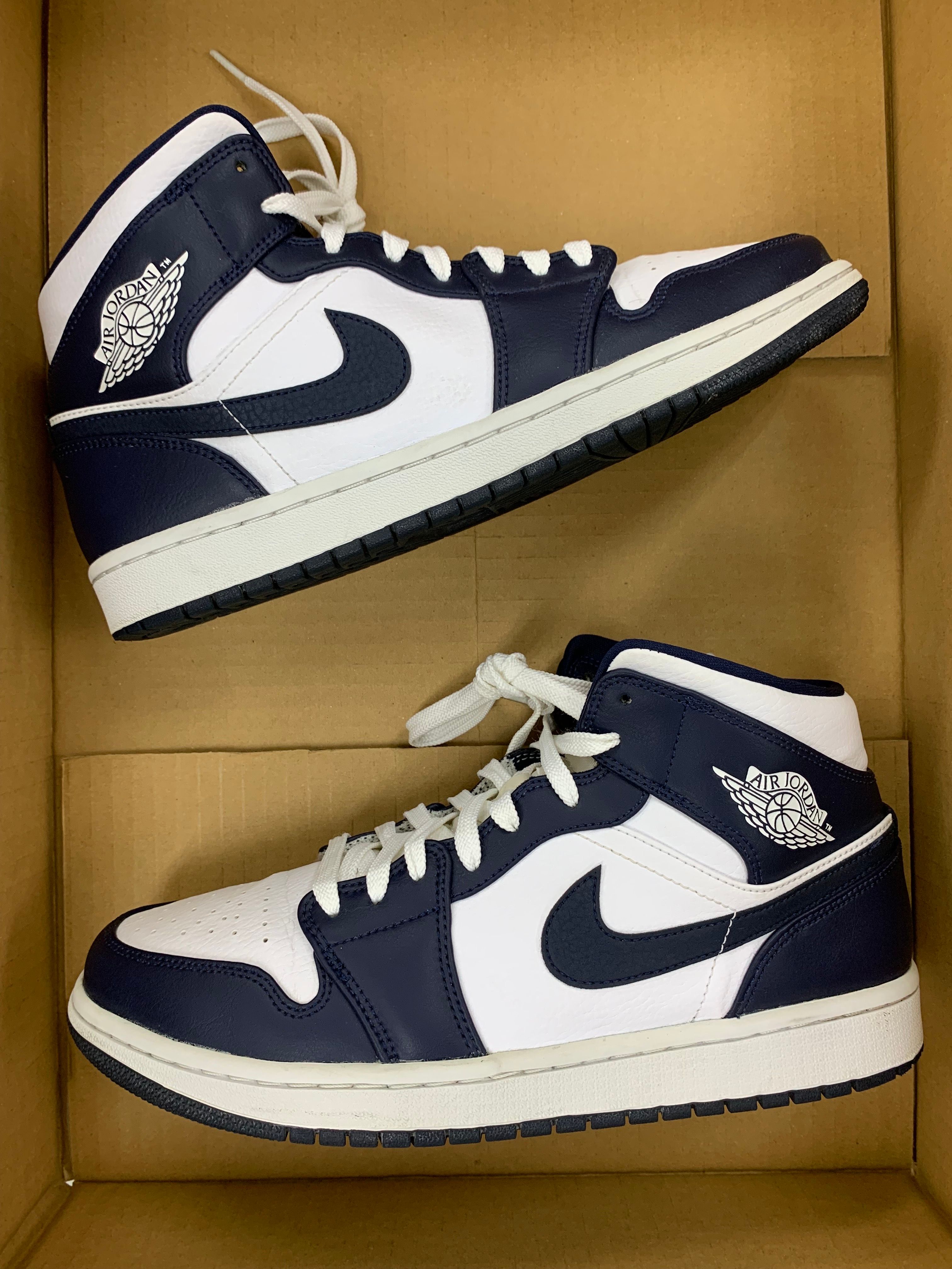 Nike Air Jordan 1 Mid "White Metallic Gold Obsidian"