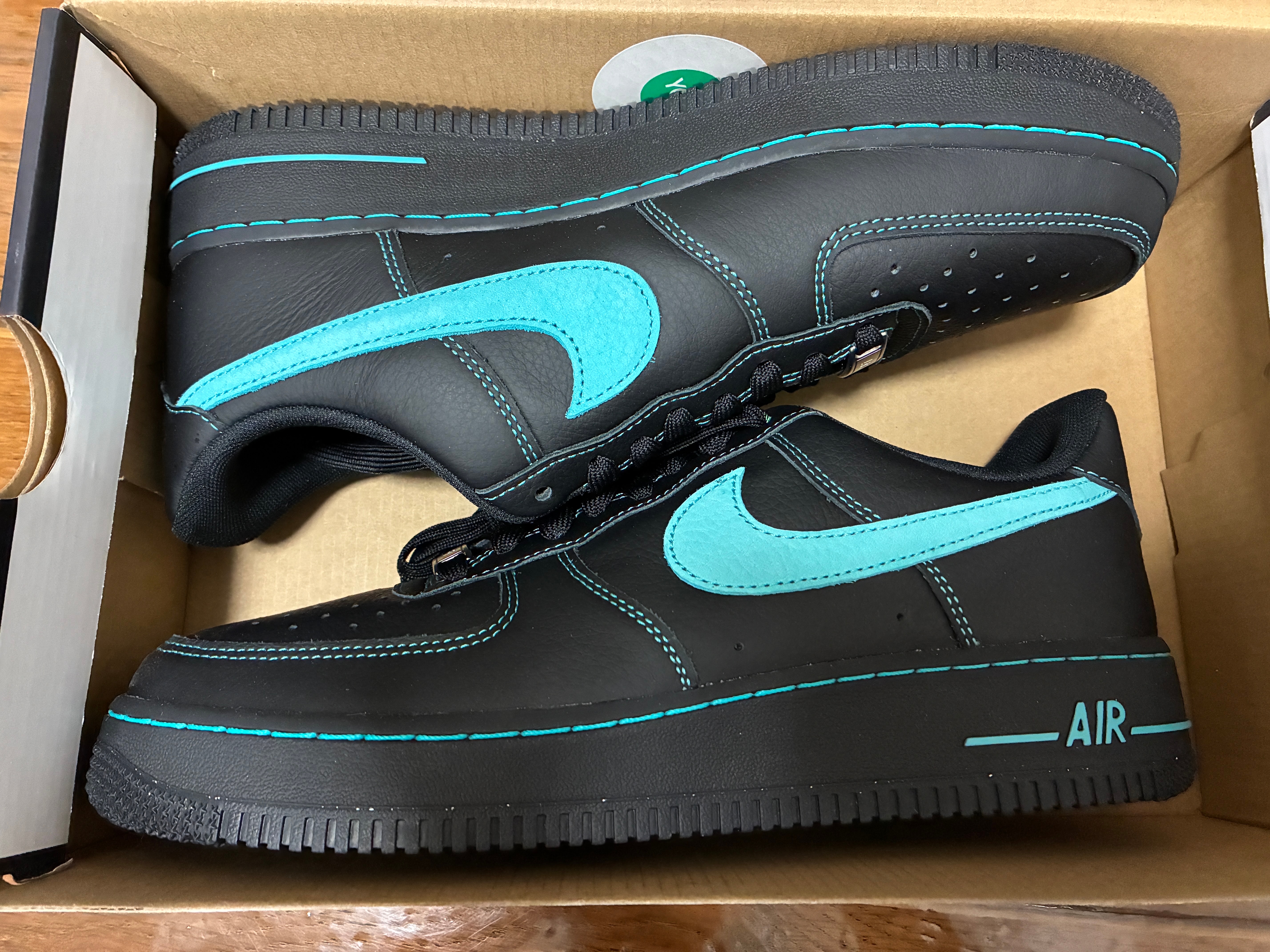 Nike Air Force 1 Low "Black Tiffany"