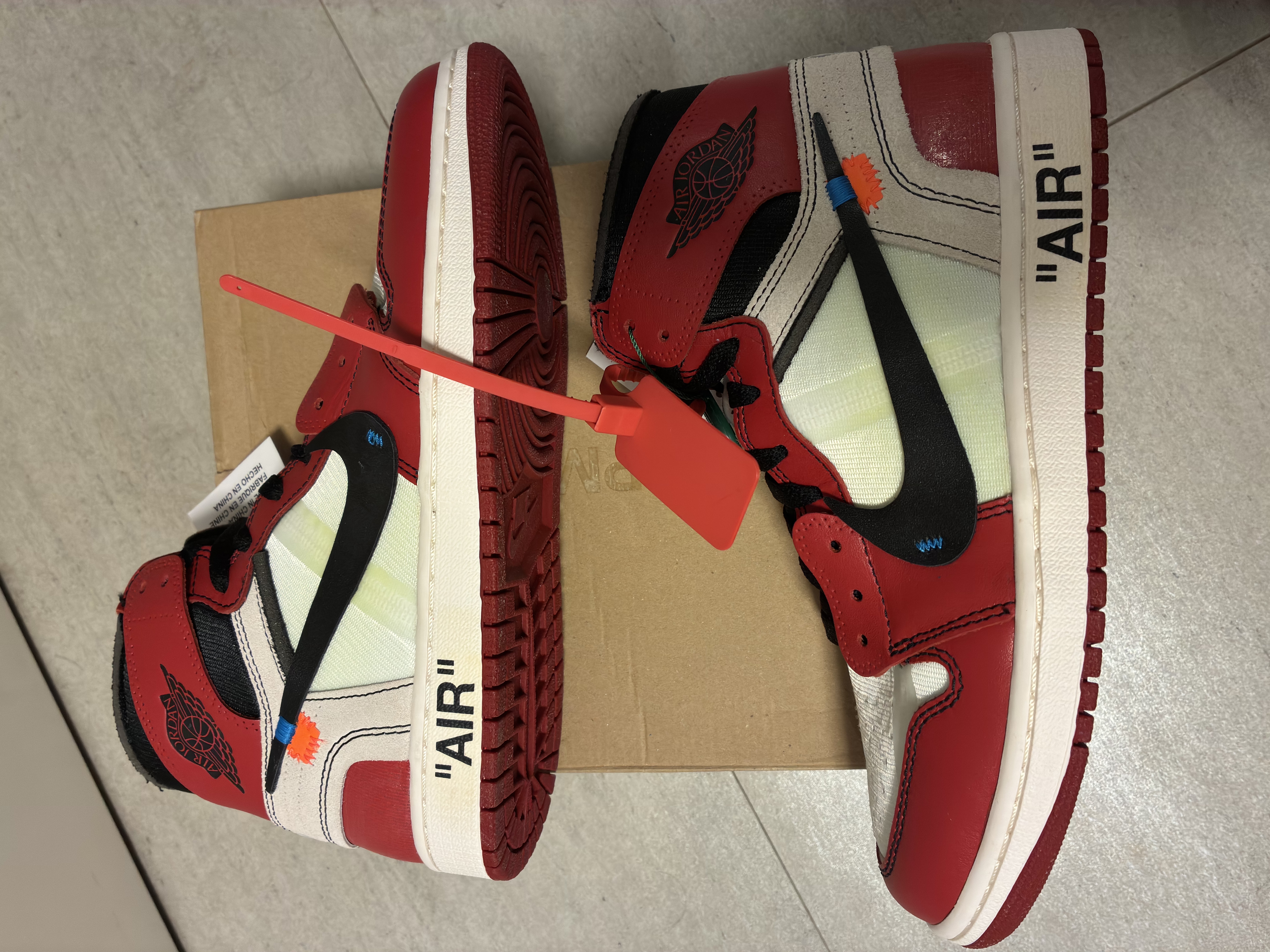 Off-White × Nike Air Jordan 1 Retro High The Ten "Chicago"
