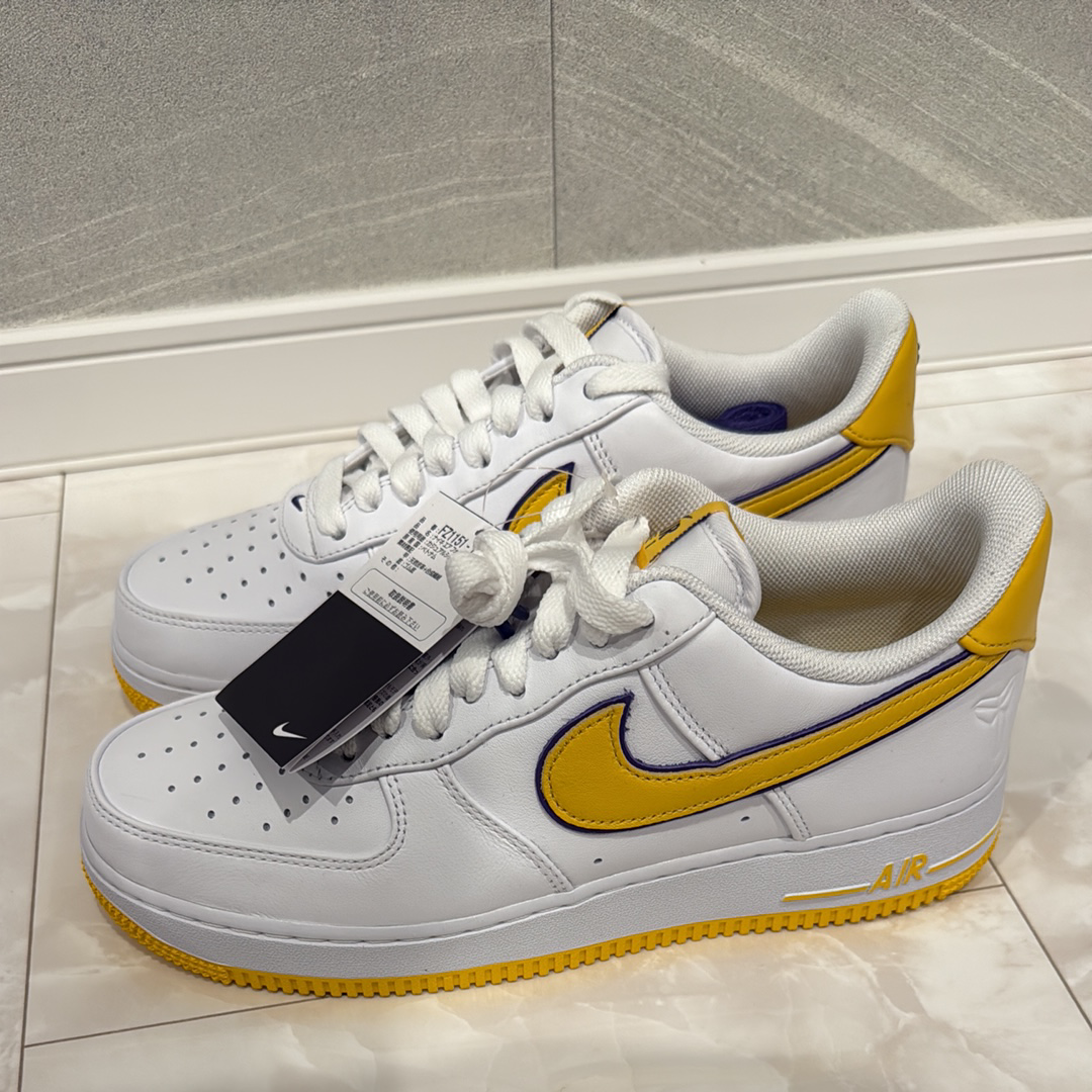 Kobe Bryant × Nike Air Force 1 Low Retro QS "Varsity Maize and Varsity Purple"