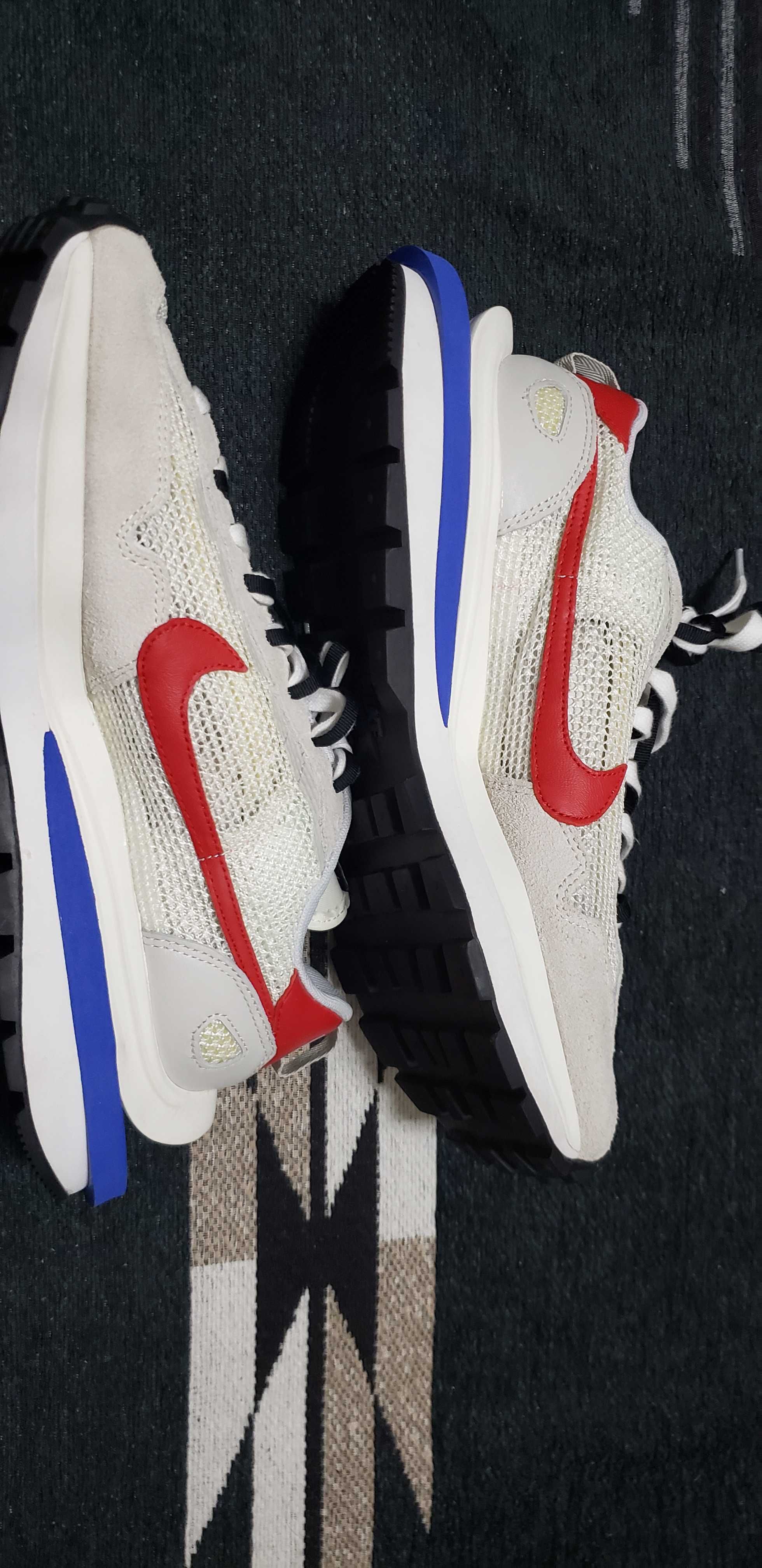 sacai × Nike Vapor Waffle "Royal Fuchsia"