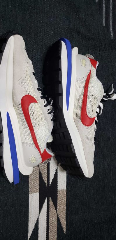 sacai × Nike Vapor Waffle "Royal Fuchsia"