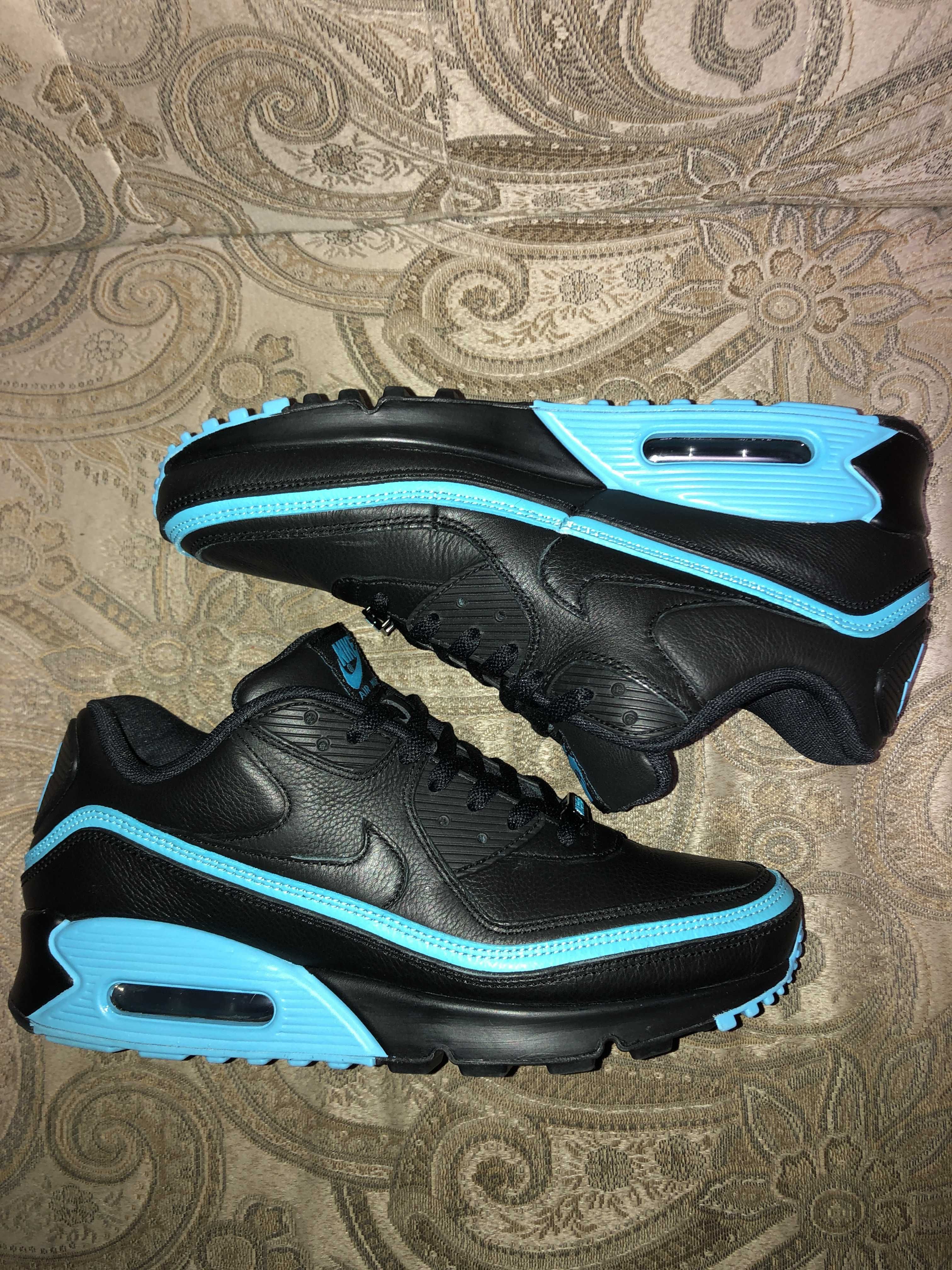 UNDEFEATED × Nike Air Max 90 "Black/Blue"