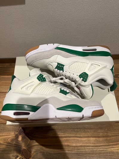 Nike SB × Air Jordan 4 Retro SP "Pine Green"