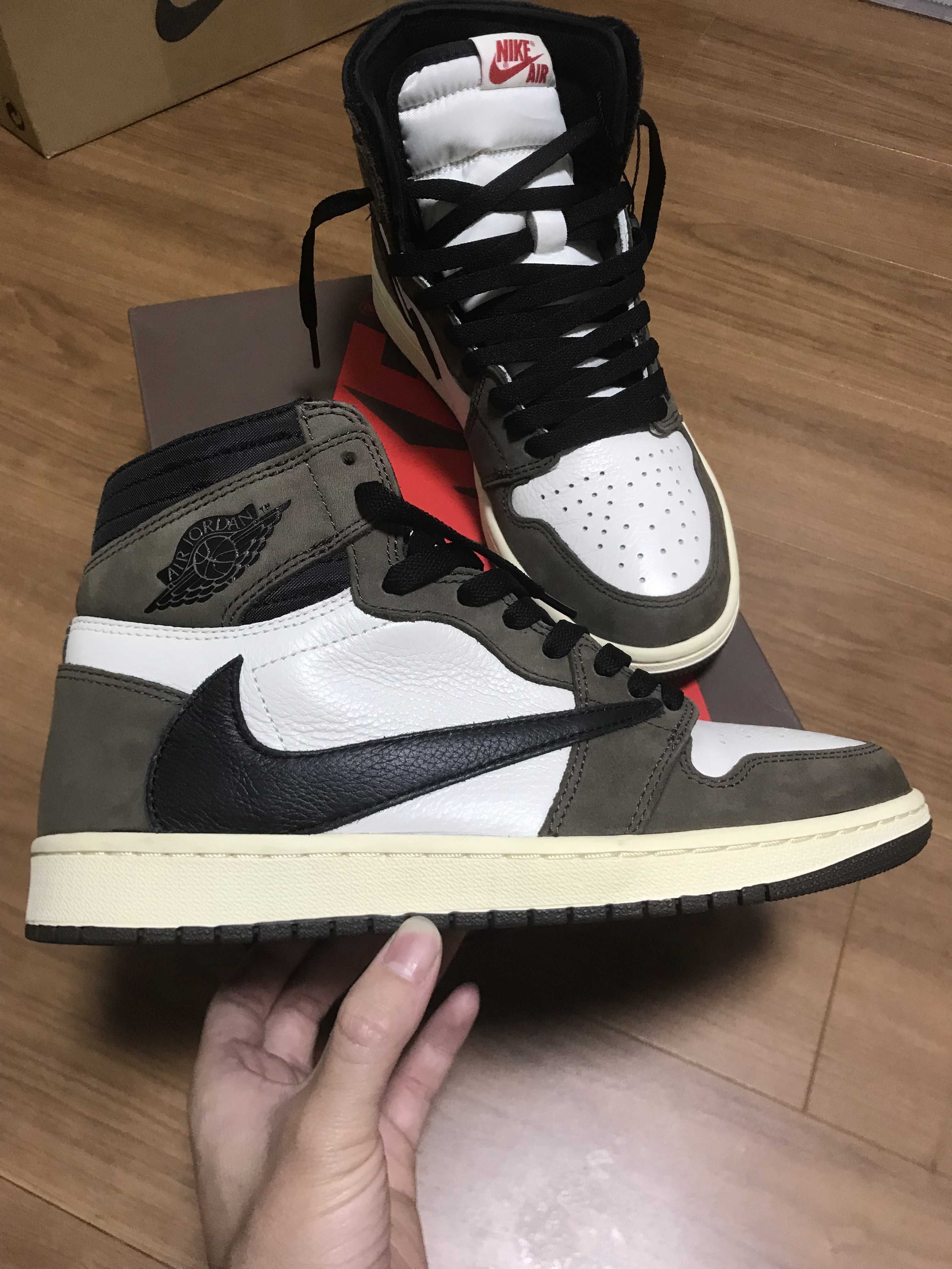 Travis Scott × Nike Air Jordan 1 Retro High OG TS SP "Sail/Dark Mocha"