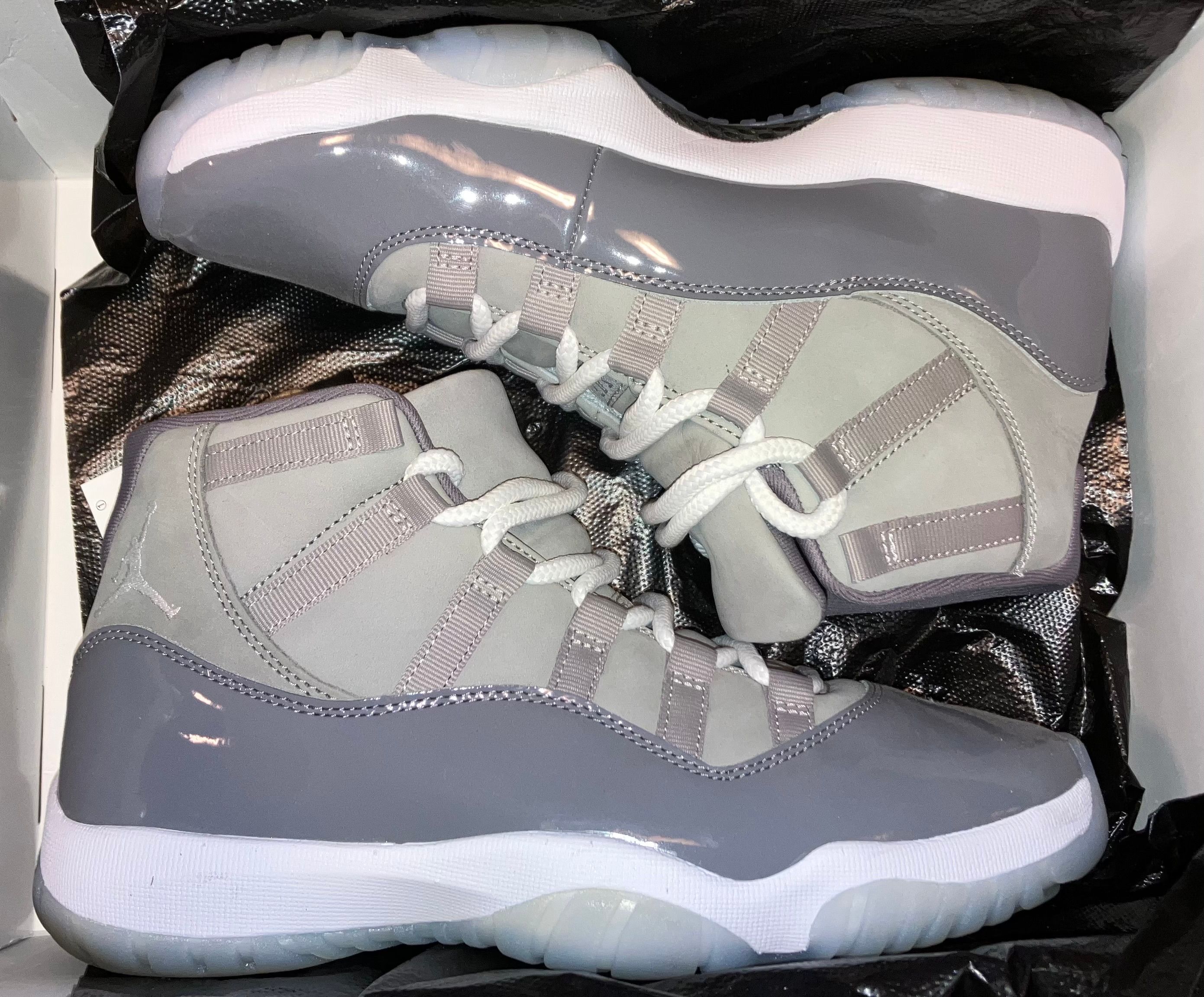 Nike Air Jordan 11 Retro "Cool Grey"