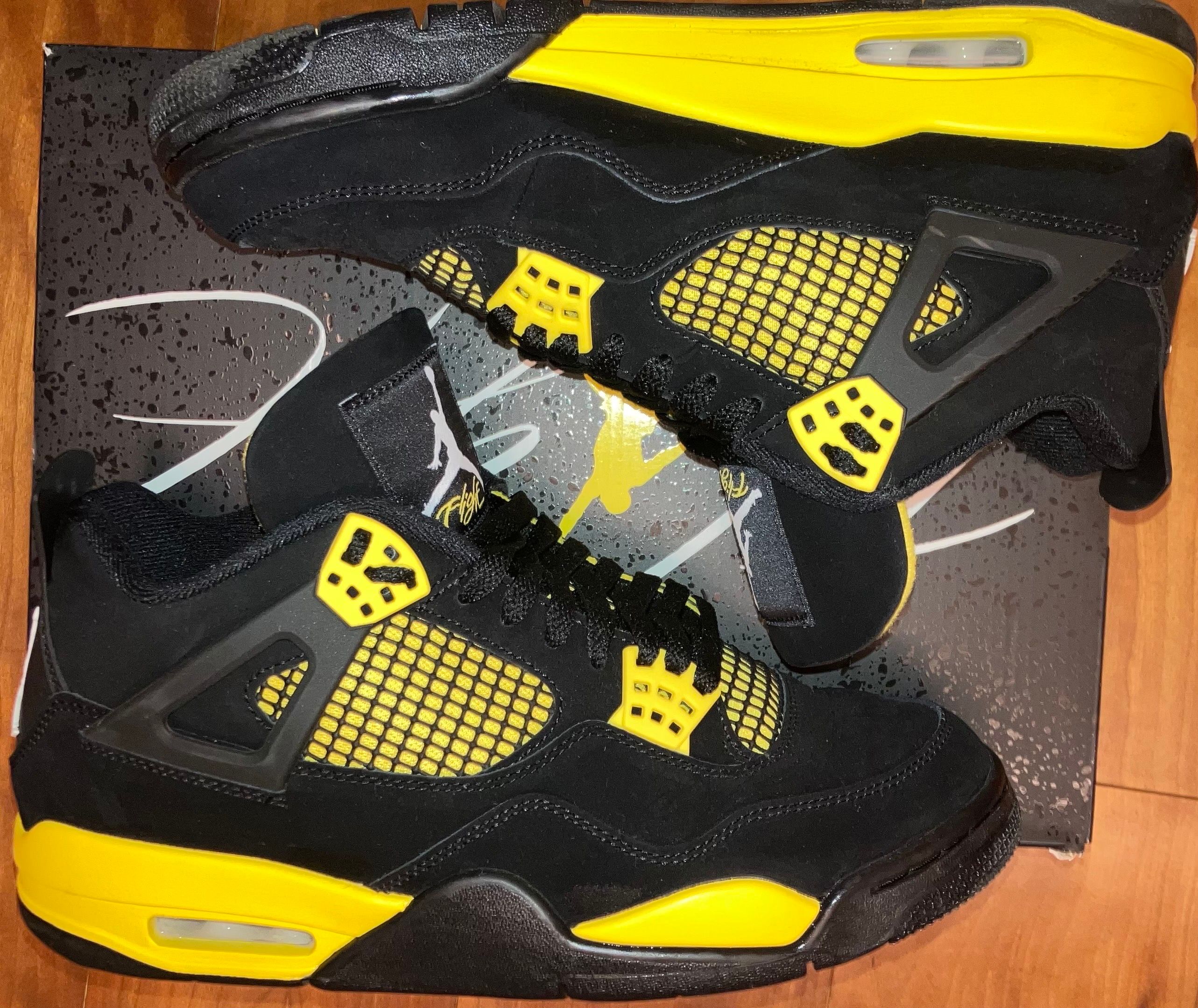 Nike Air Jordan 4 Retro "Thunder"(2023)