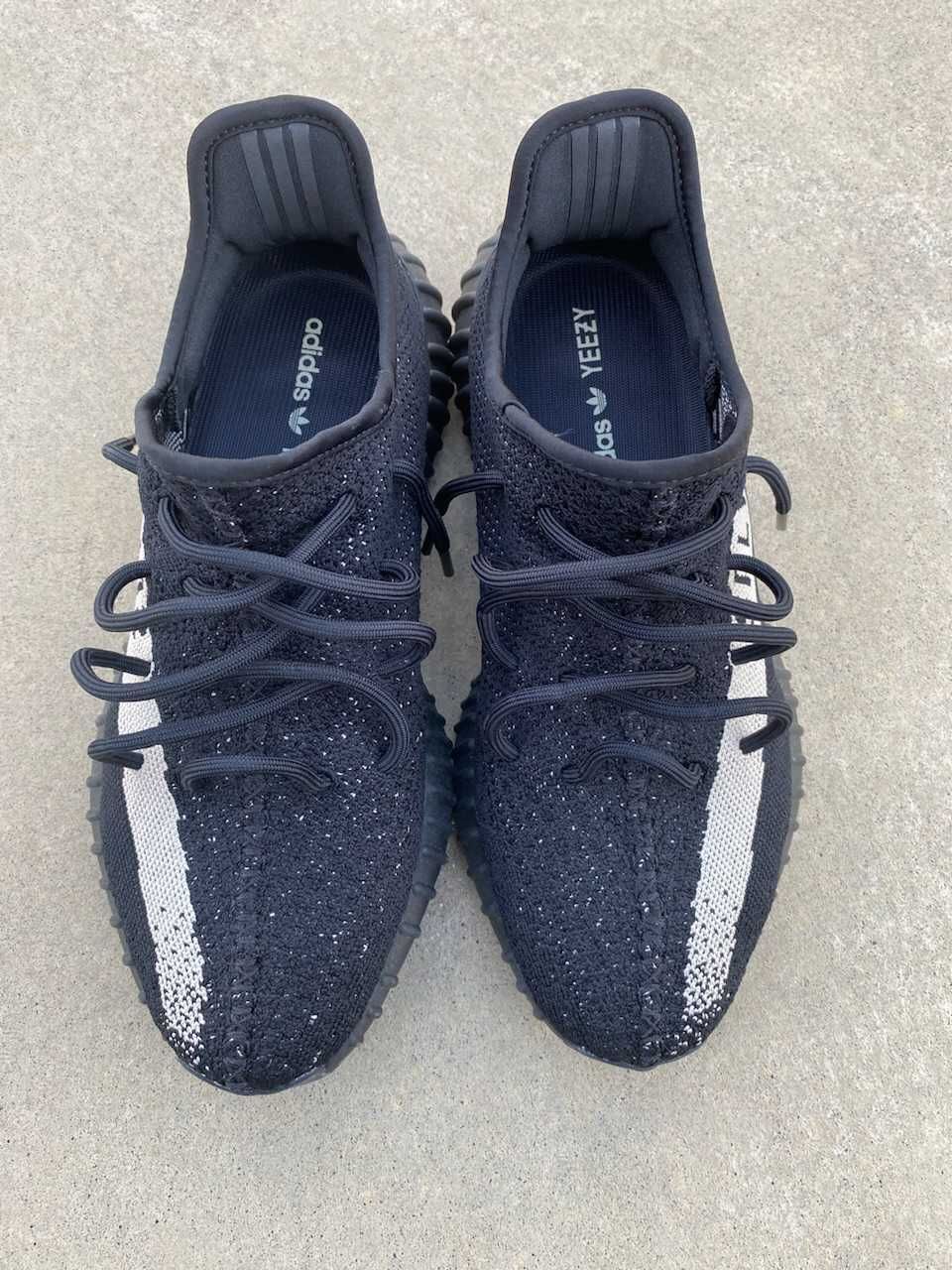 adidas YEEZY Boost 350 V2 "Oreo"